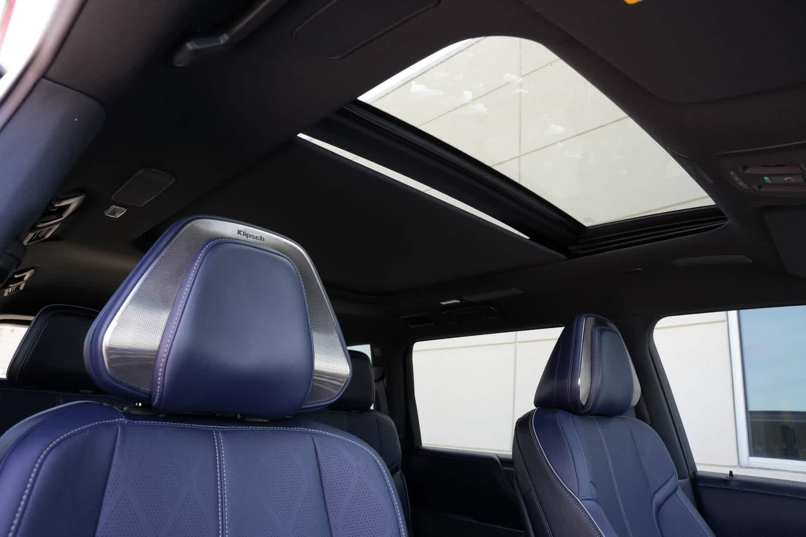 Thumbnail: 2026 INFINITI QX80 - 24