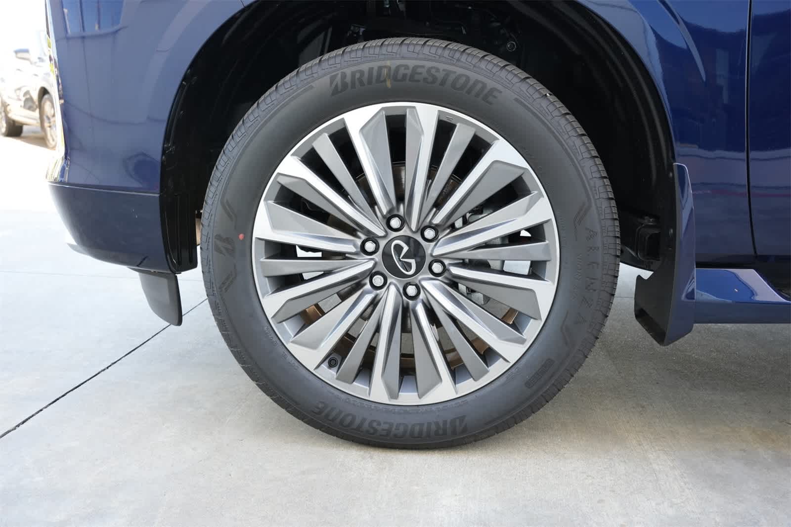 Thumbnail: 2025 INFINITI QX80 - 26