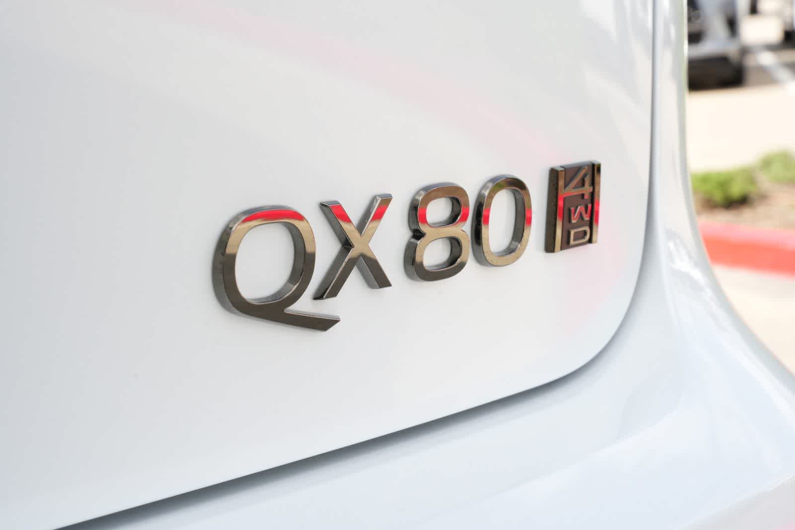 Thumbnail: 2026 INFINITI QX80 - 21