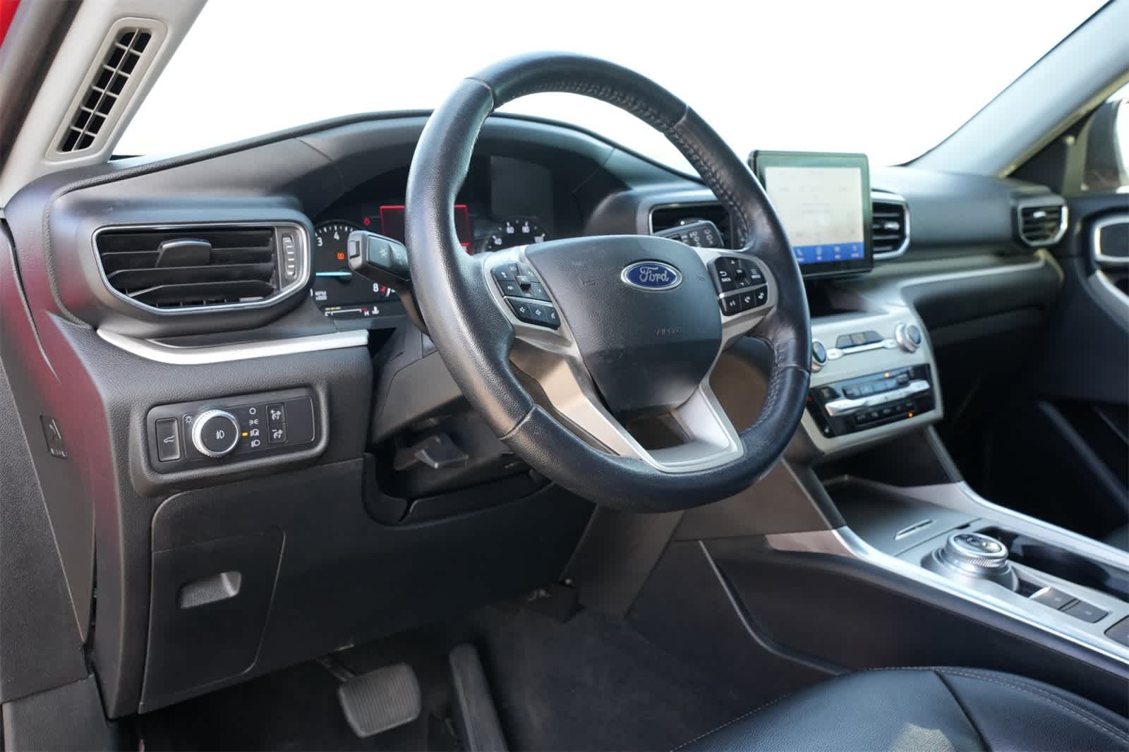 Thumbnail: 2020 Ford Explorer - 16