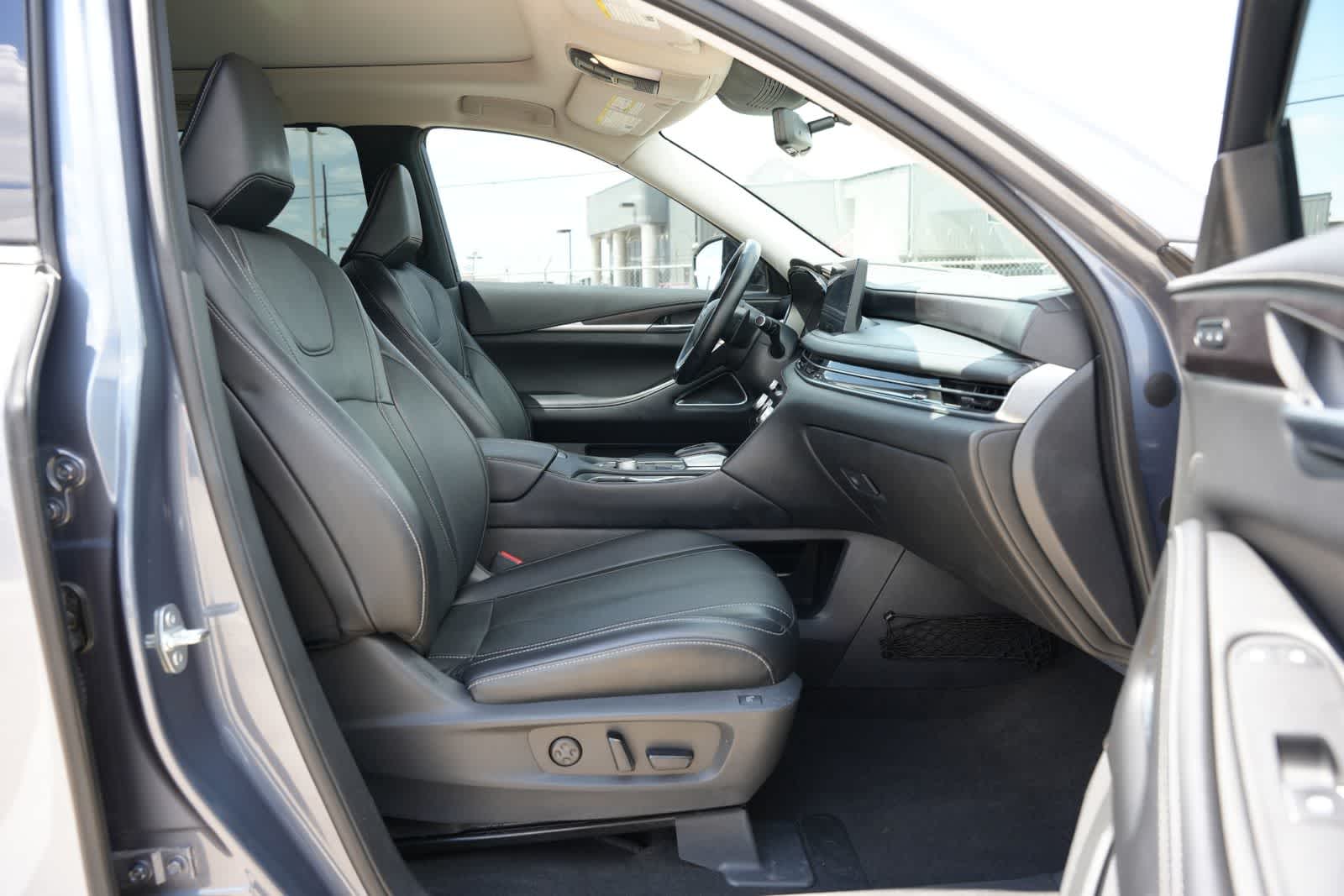 Thumbnail: 2023 INFINITI QX60 - 23