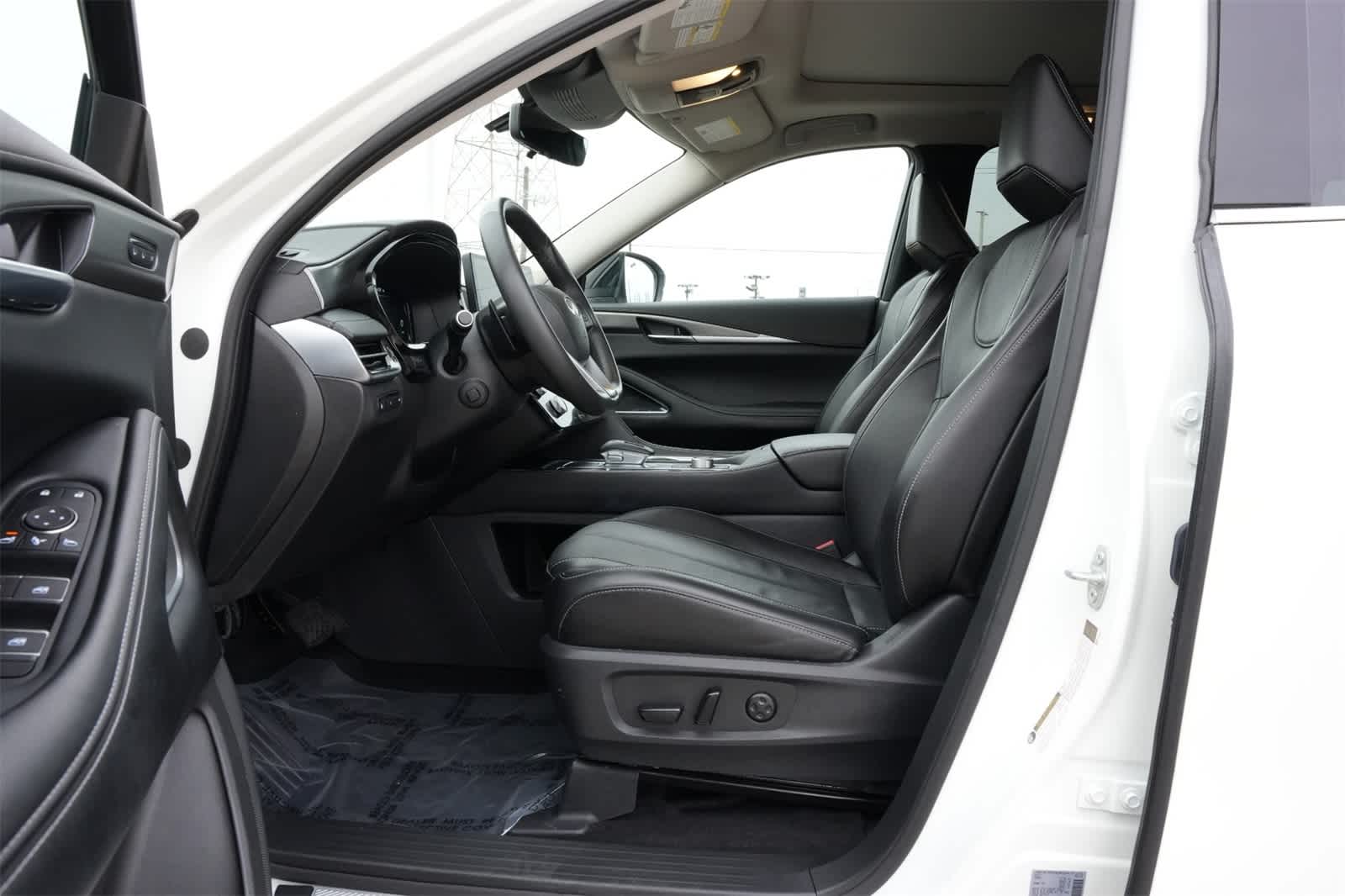 Thumbnail: 2025 INFINITI QX60 - 17