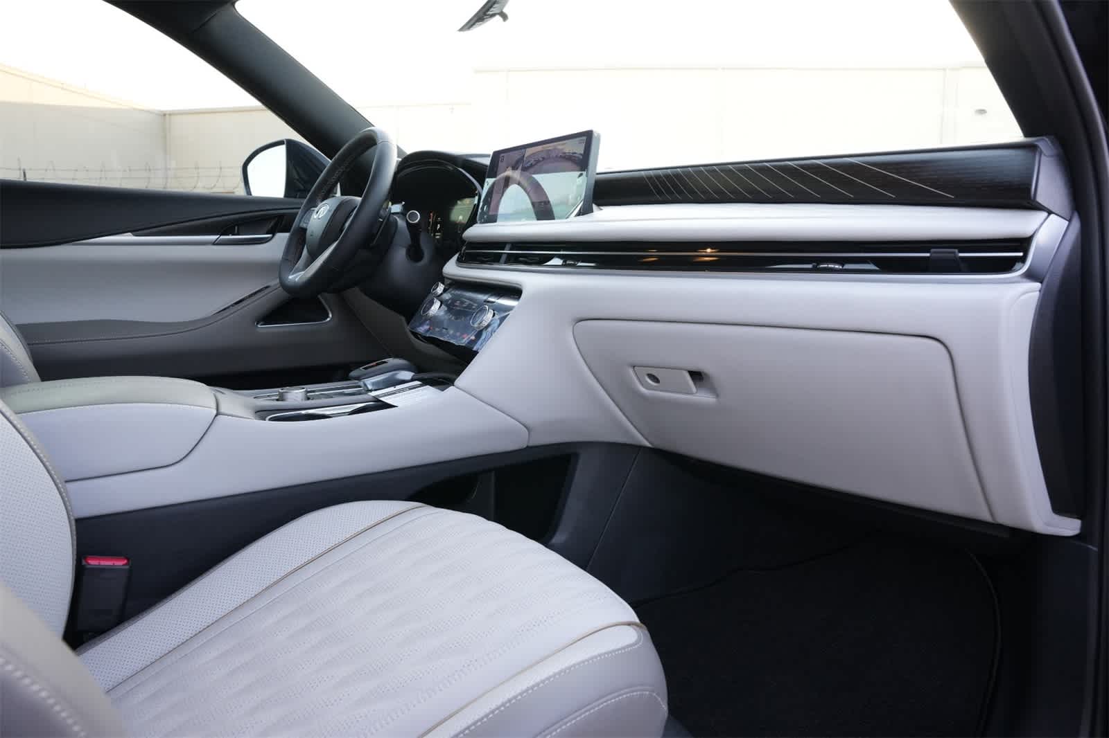 Thumbnail: 2026 INFINITI QX60 - 23