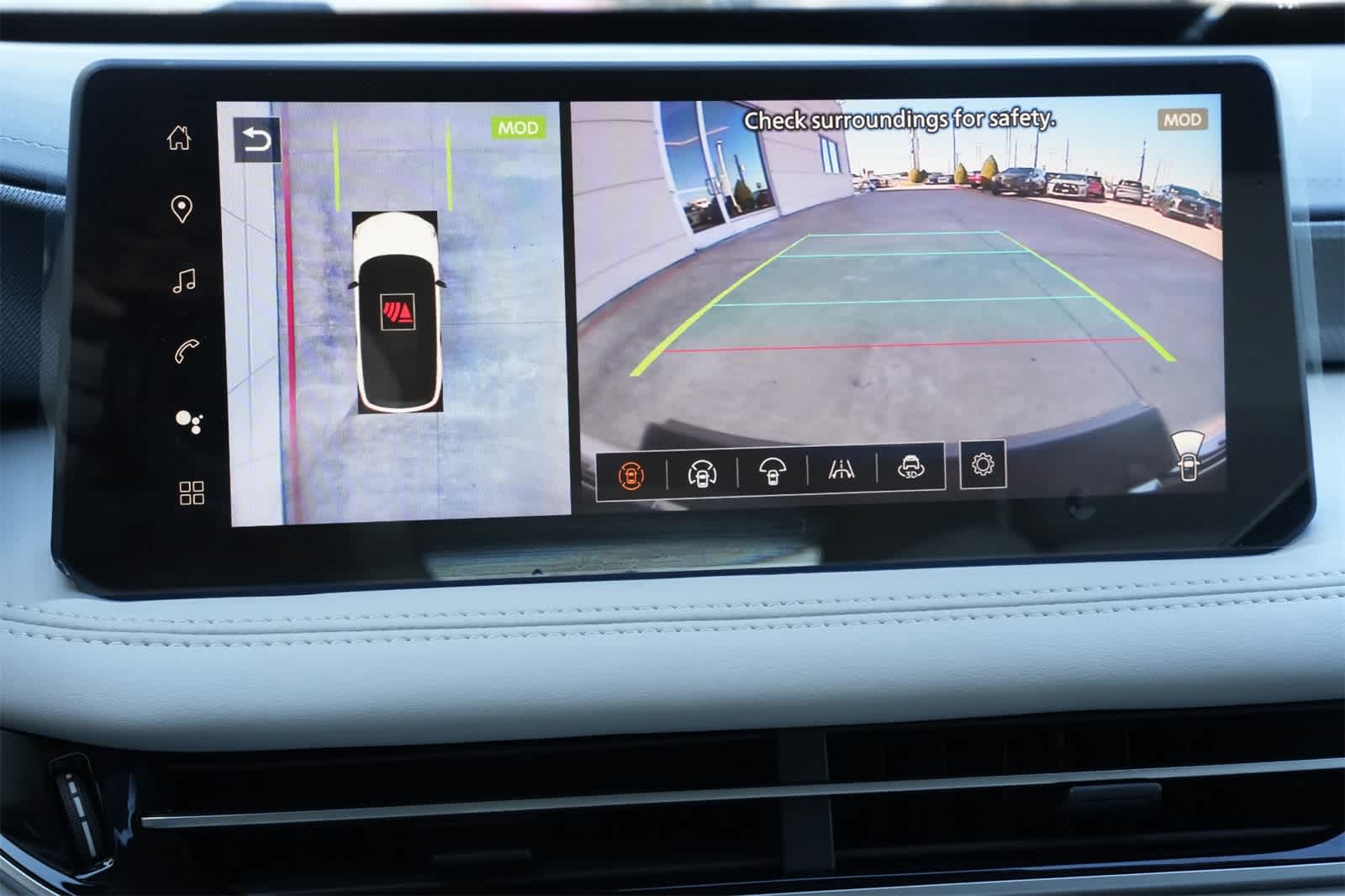 Thumbnail: 2026 INFINITI QX60 - 14