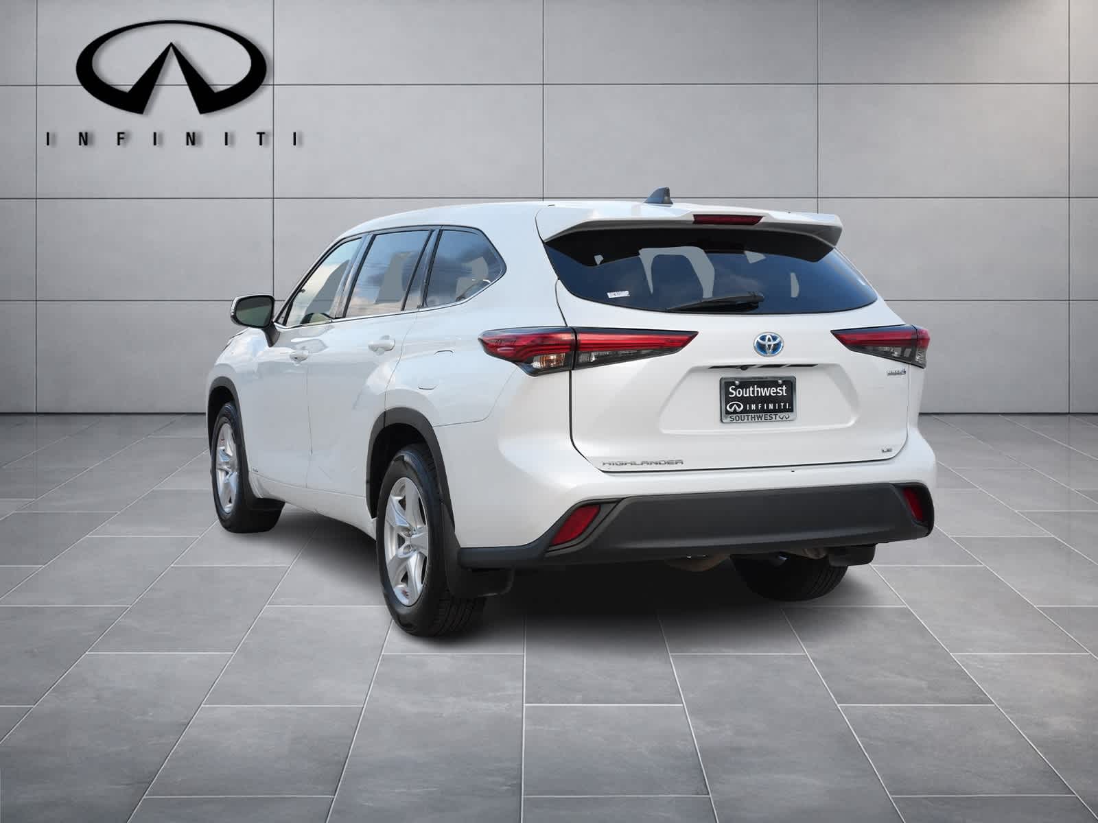 Thumbnail: 2022 Toyota Highlander - 5
