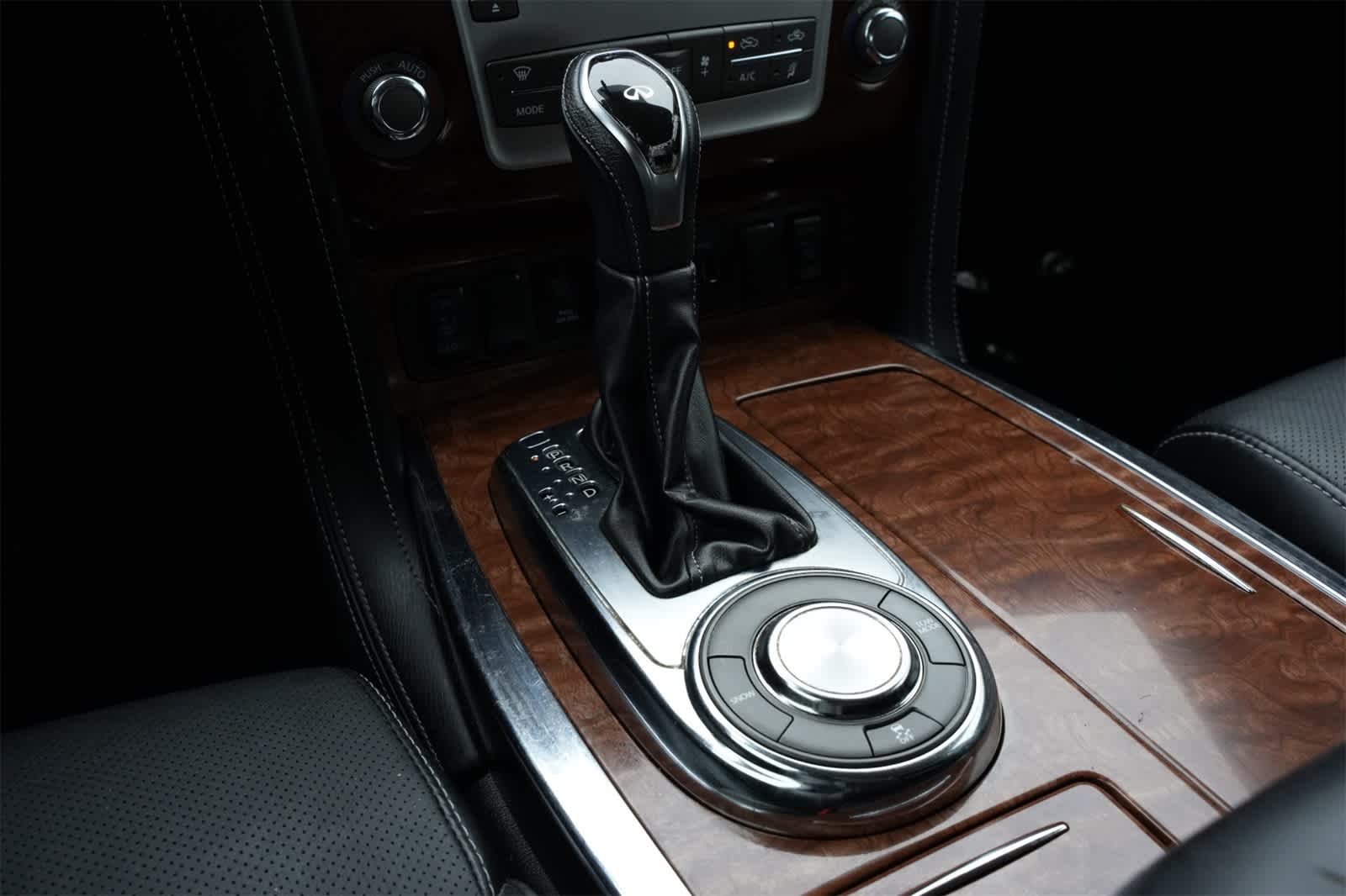 Thumbnail: 2018 INFINITI QX80 - 15