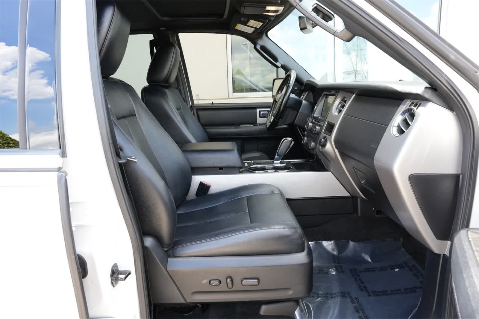 Thumbnail: 2017 Ford Expedition - 24