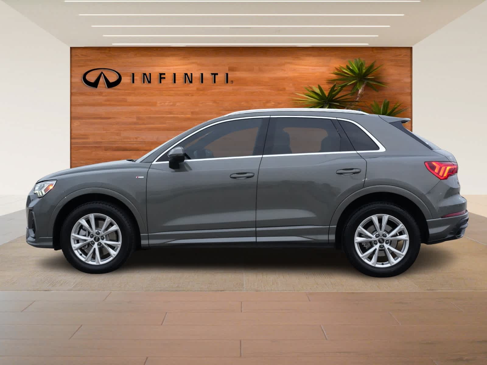 Thumbnail: 2022 Audi Q3 - 4