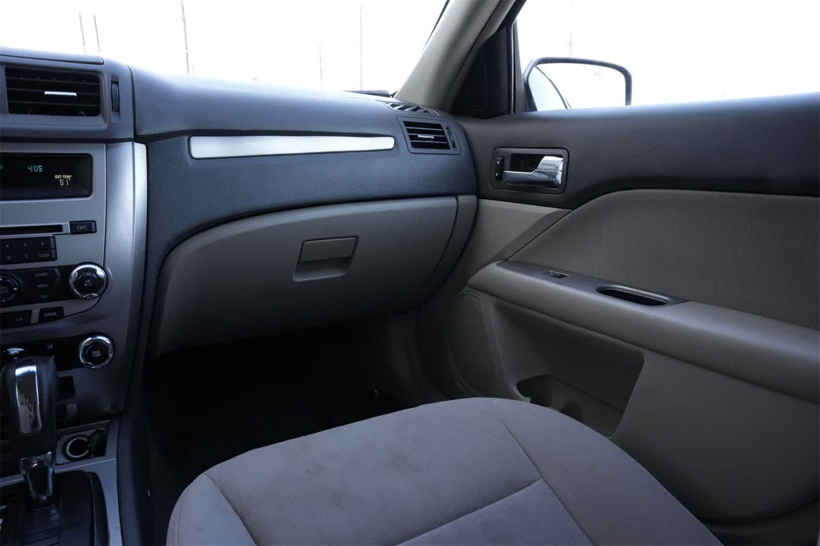 Thumbnail: 2010 Ford Fusion - 8