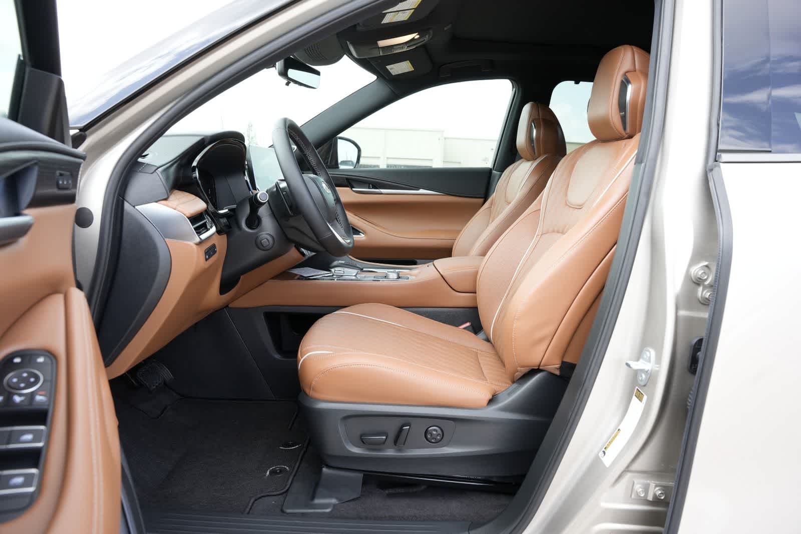Thumbnail: 2026 INFINITI QX60 - 17
