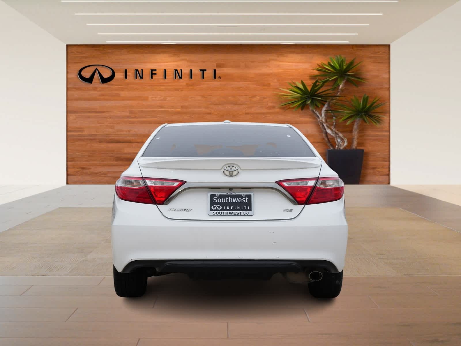 Thumbnail: 2015 Toyota Camry - 6