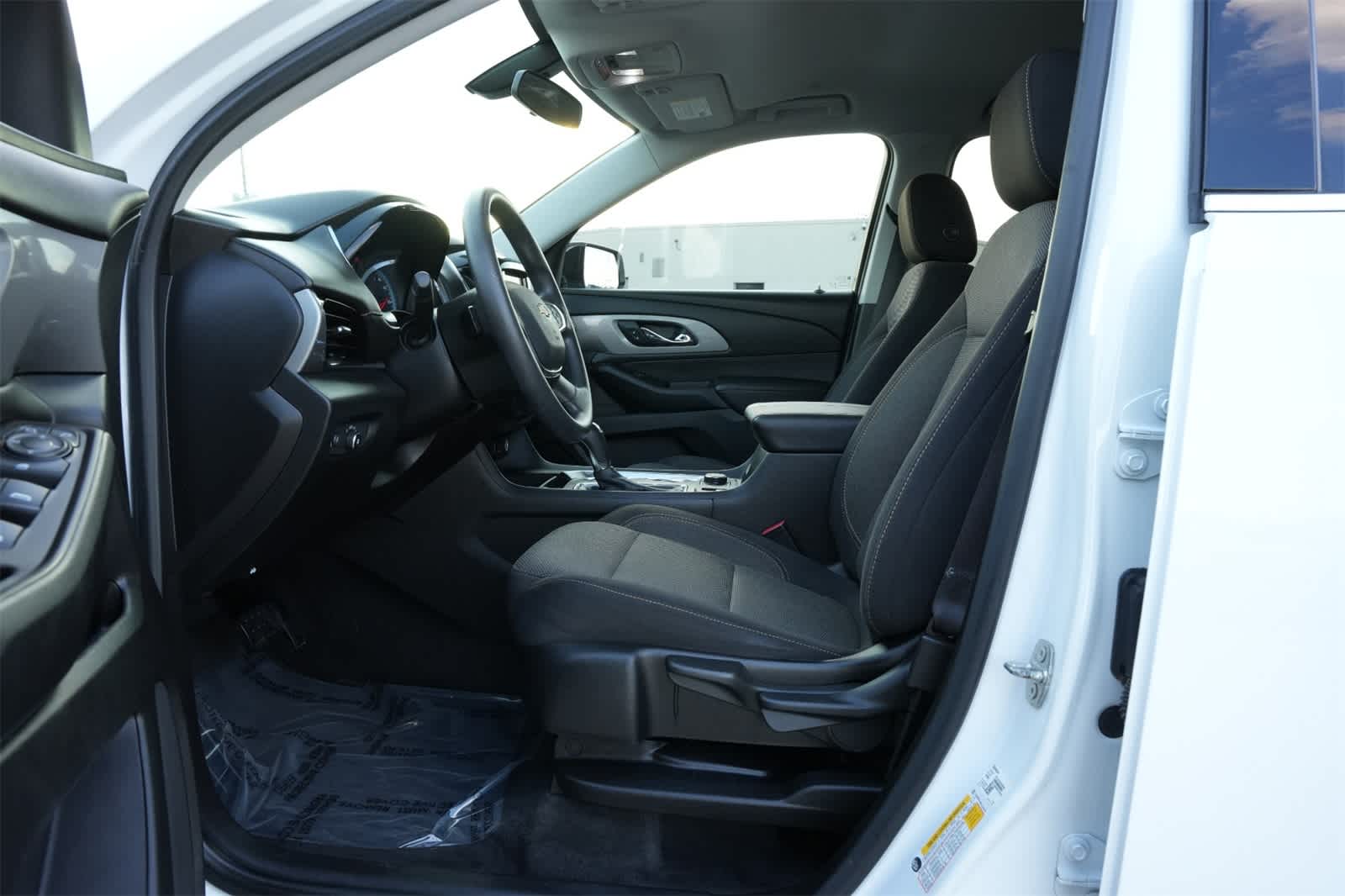 Thumbnail: 2020 Chevrolet Traverse - 17