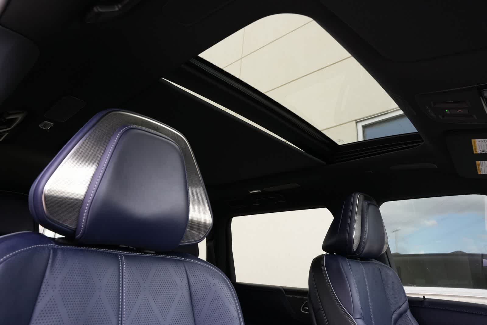 Thumbnail: 2026 INFINITI QX80 - 24