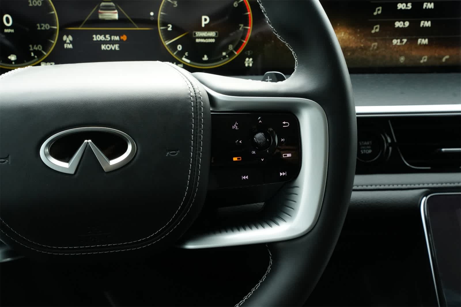 Thumbnail: 2025 INFINITI QX80 - 11