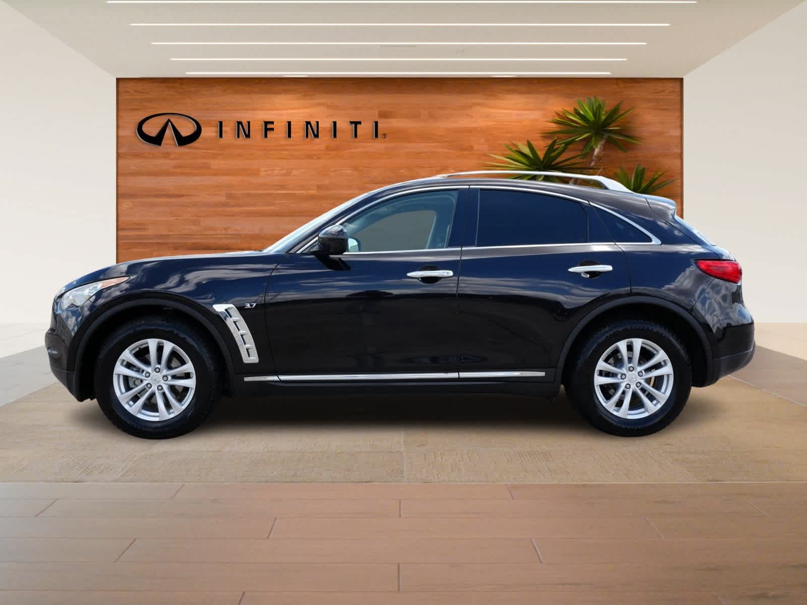 Thumbnail: 2015 INFINITI QX70 - 4