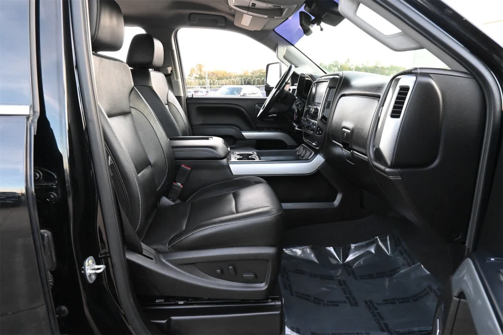 Thumbnail: 2019 Chevrolet Silverado 2500 - 22