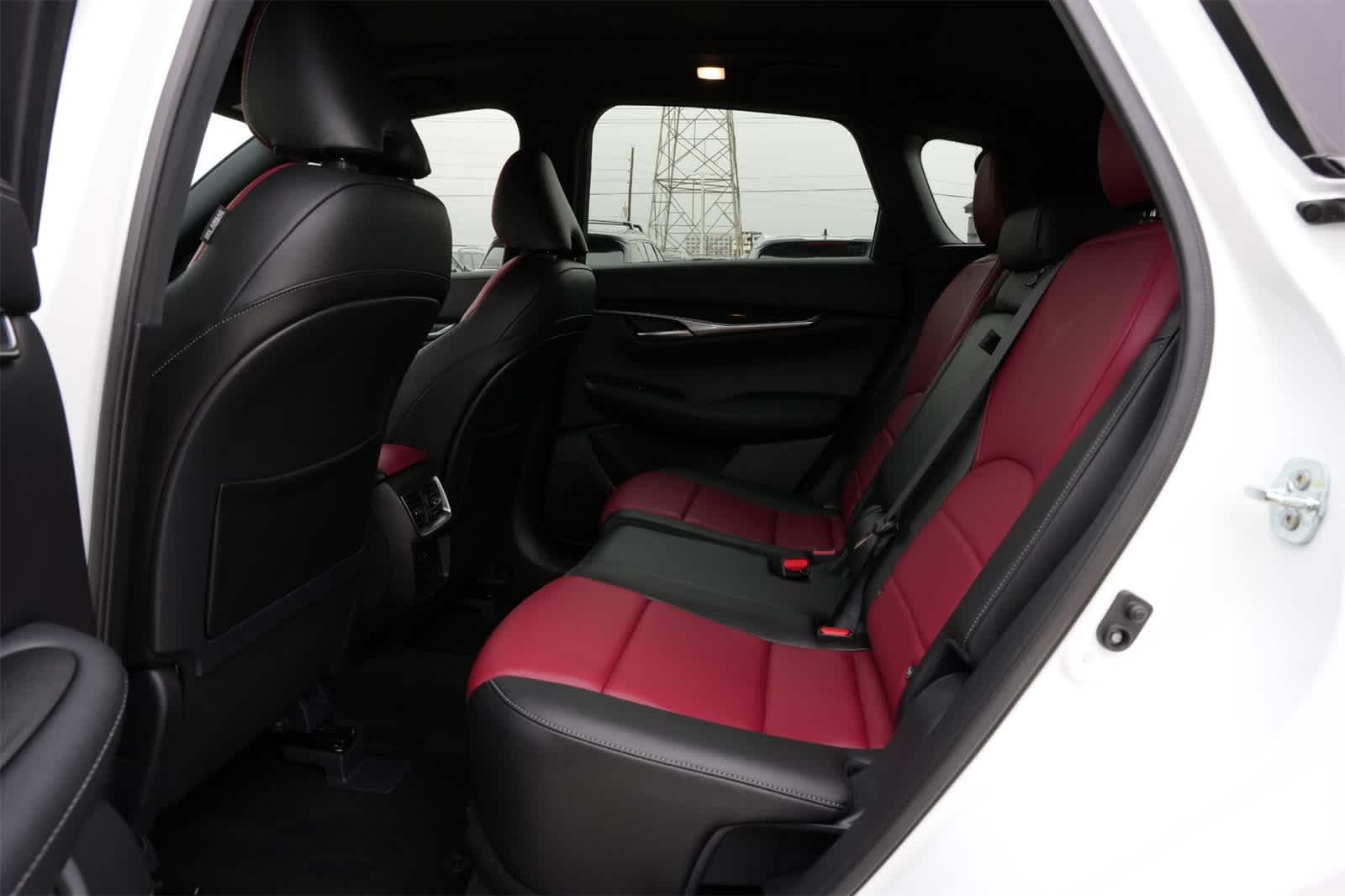 Thumbnail: 2025 INFINITI QX50 - 19