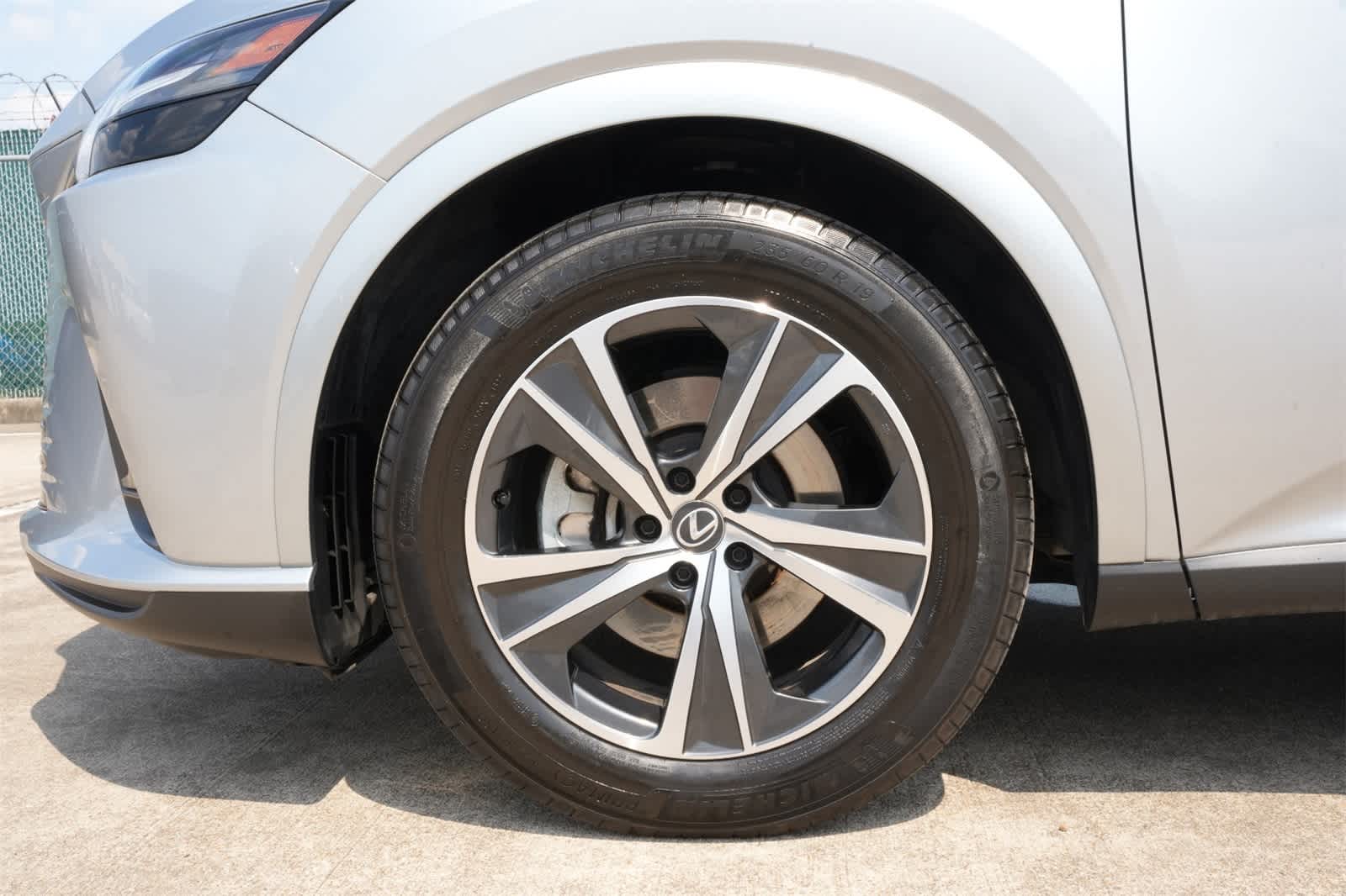 Thumbnail: 2023 Lexus RX - 26