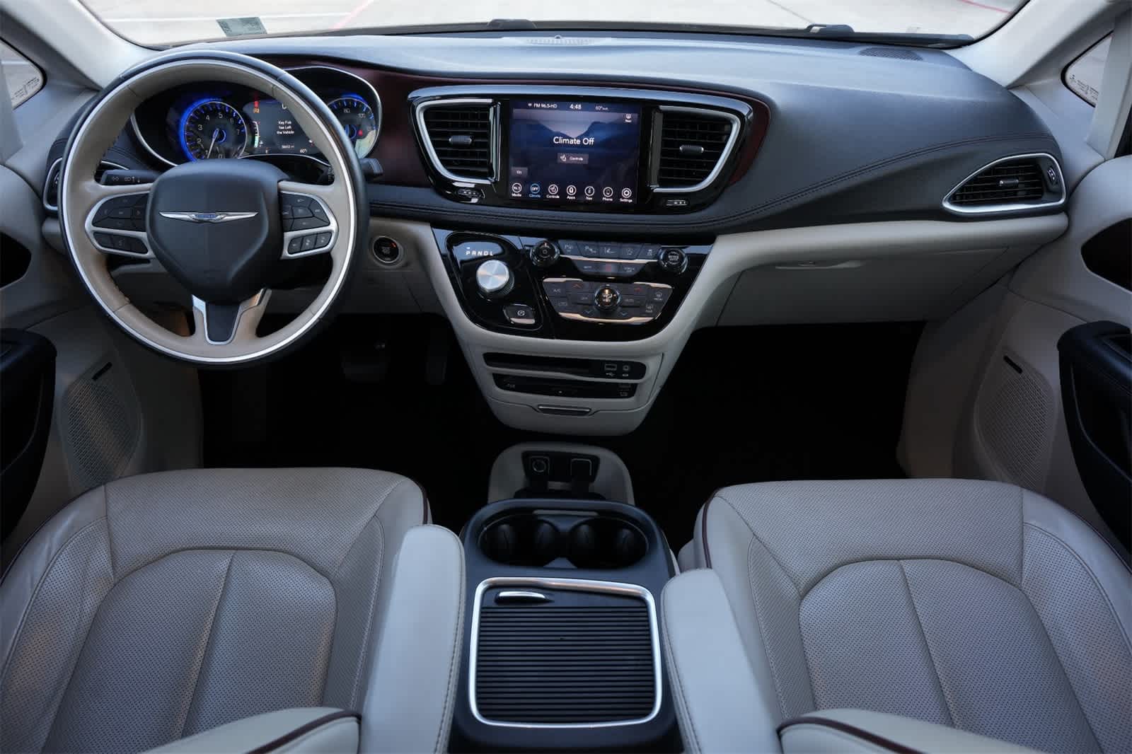 Thumbnail: 2020 Chrysler Pacifica - 6