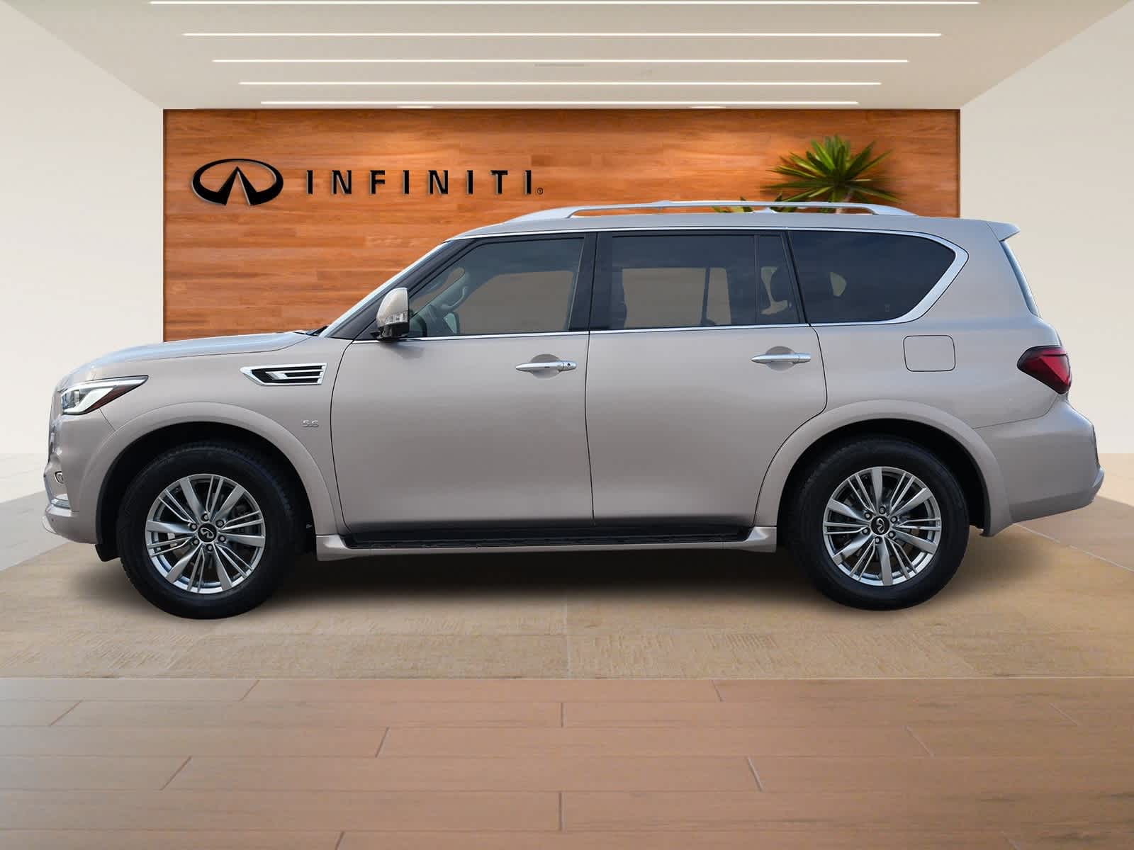 Thumbnail: 2019 INFINITI QX80 - 4
