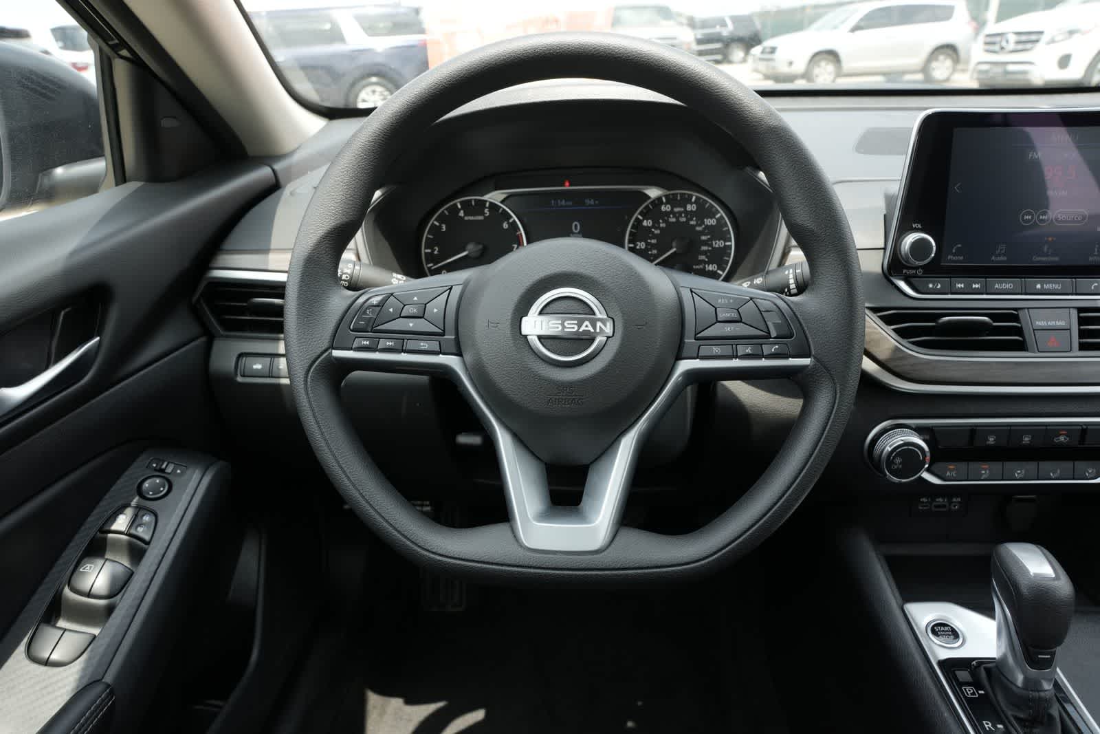 Thumbnail: 2025 Nissan Altima - 9