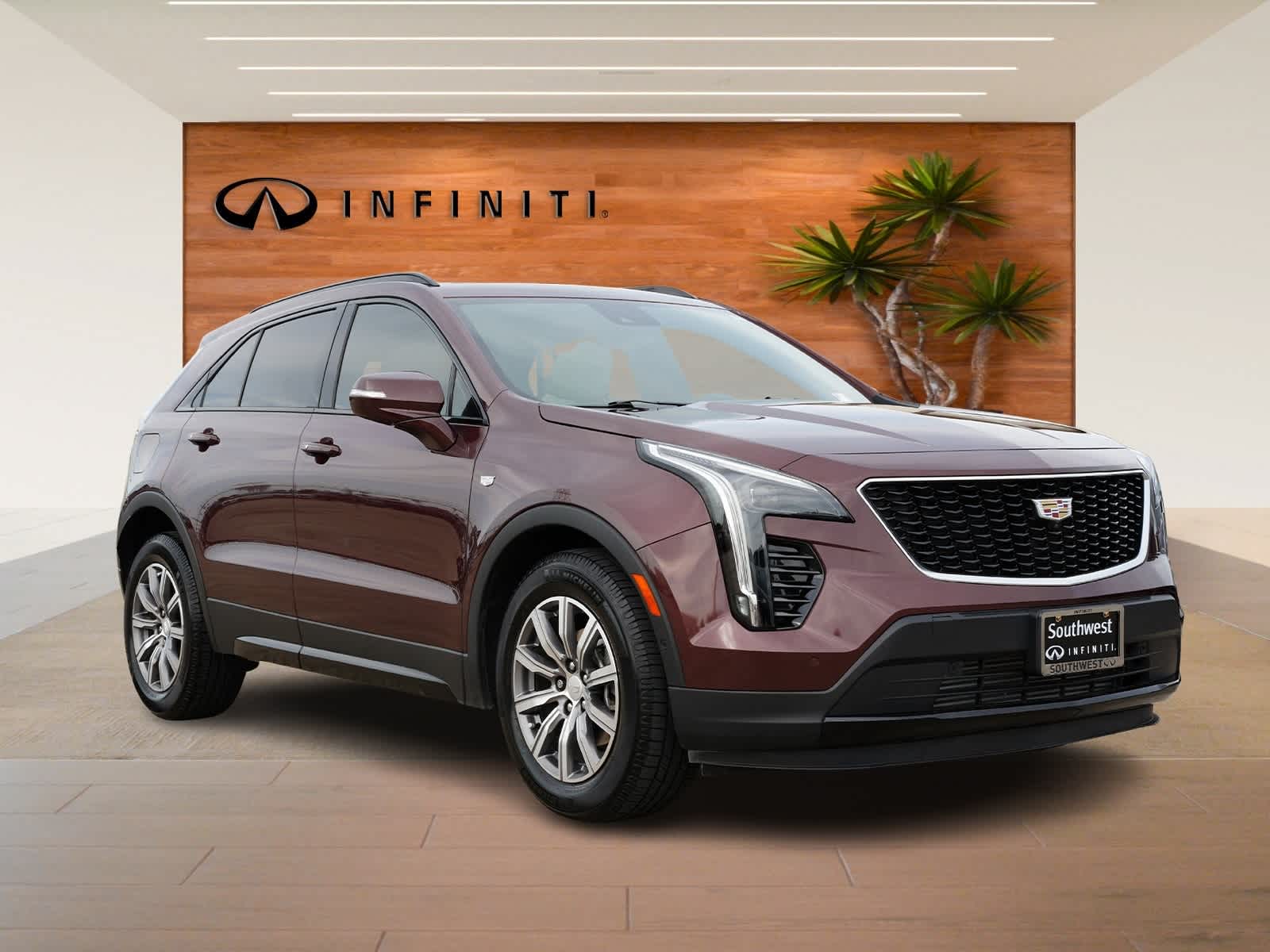 Thumbnail: 2022 Cadillac XT4 - 3