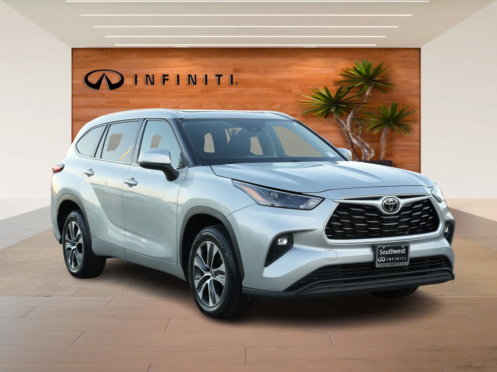 Thumbnail: 2022 Toyota Highlander - 3