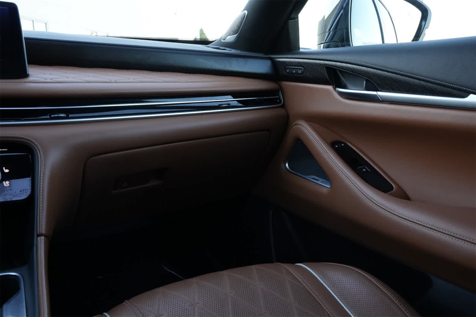 Thumbnail: 2023 INFINITI QX60 - 8