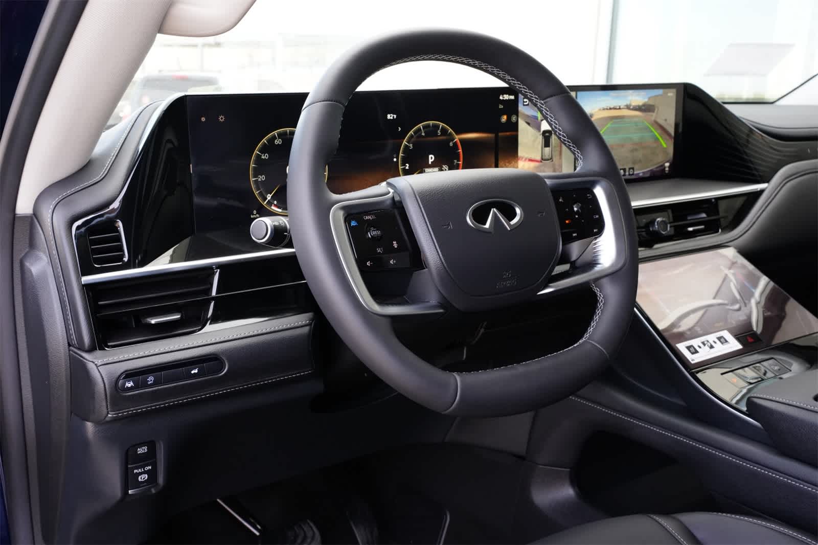 Thumbnail: 2025 INFINITI QX80 - 16