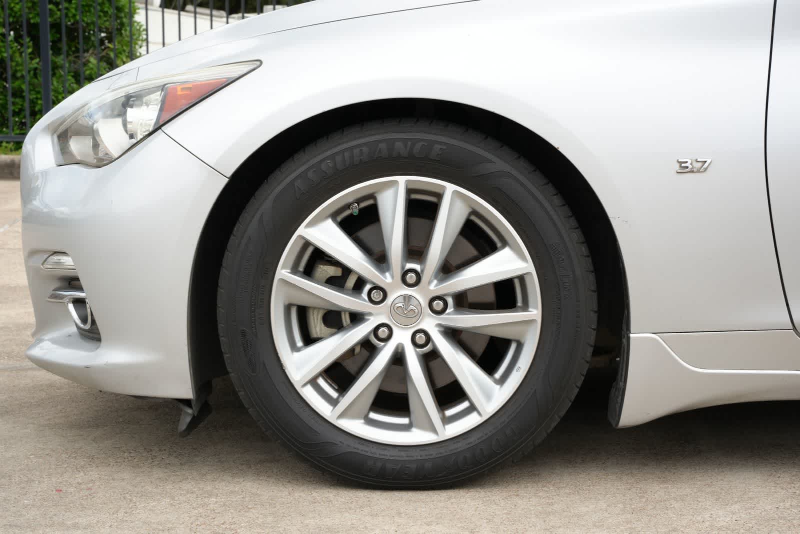 Thumbnail: 2015 INFINITI Q50 - 24
