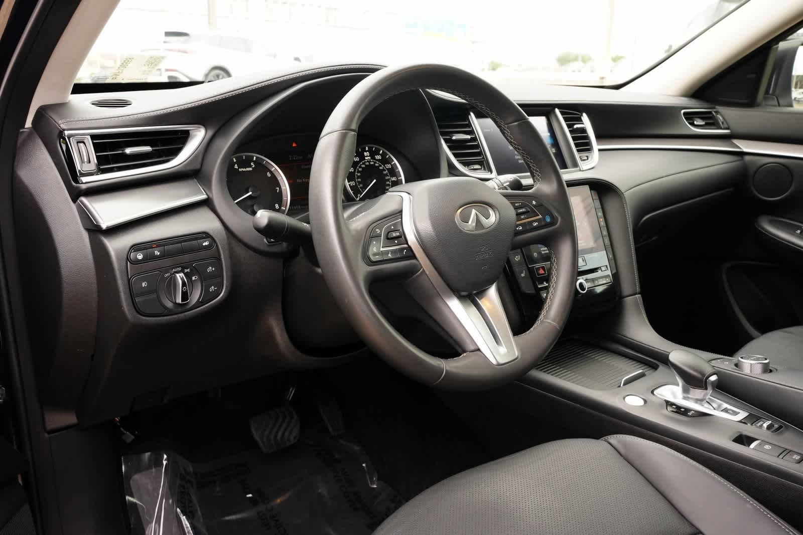Thumbnail: 2022 INFINITI QX50 - 16