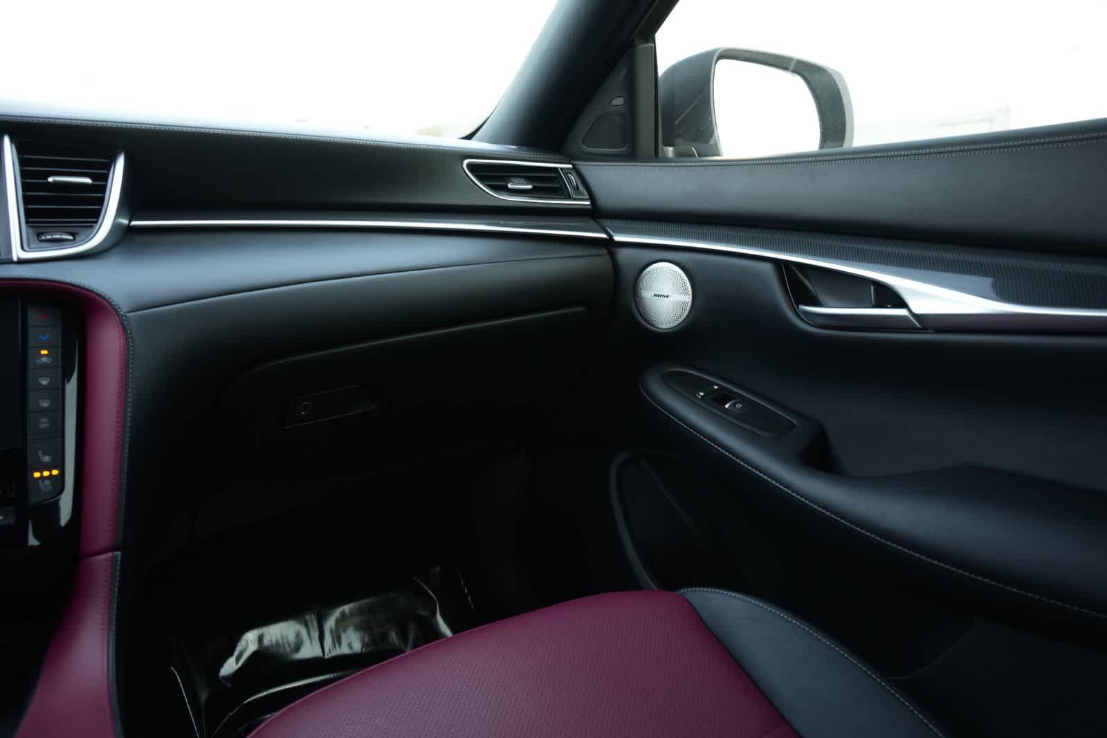 Thumbnail: 2025 INFINITI QX50 - 8