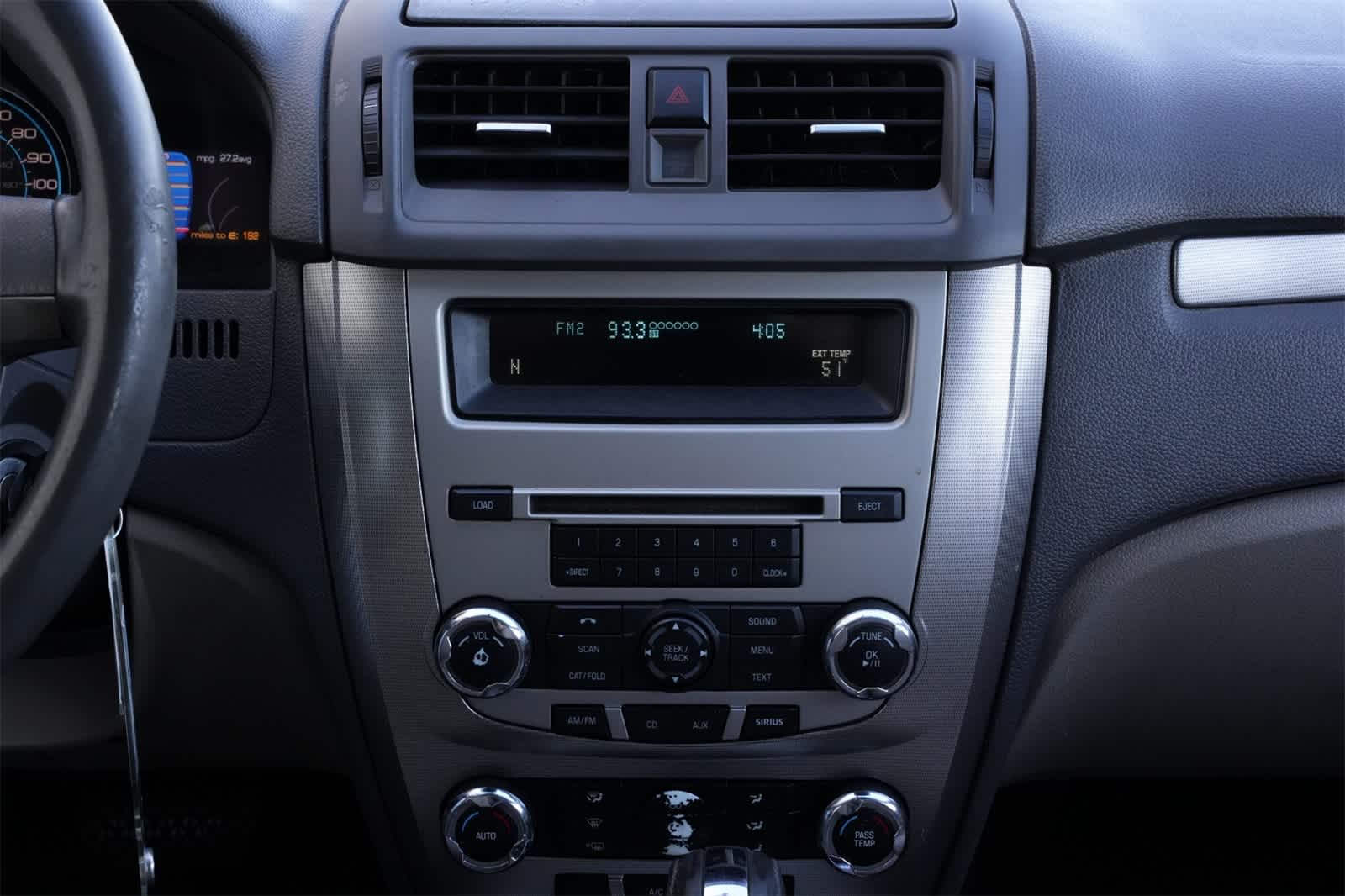 Thumbnail: 2010 Ford Fusion - 12