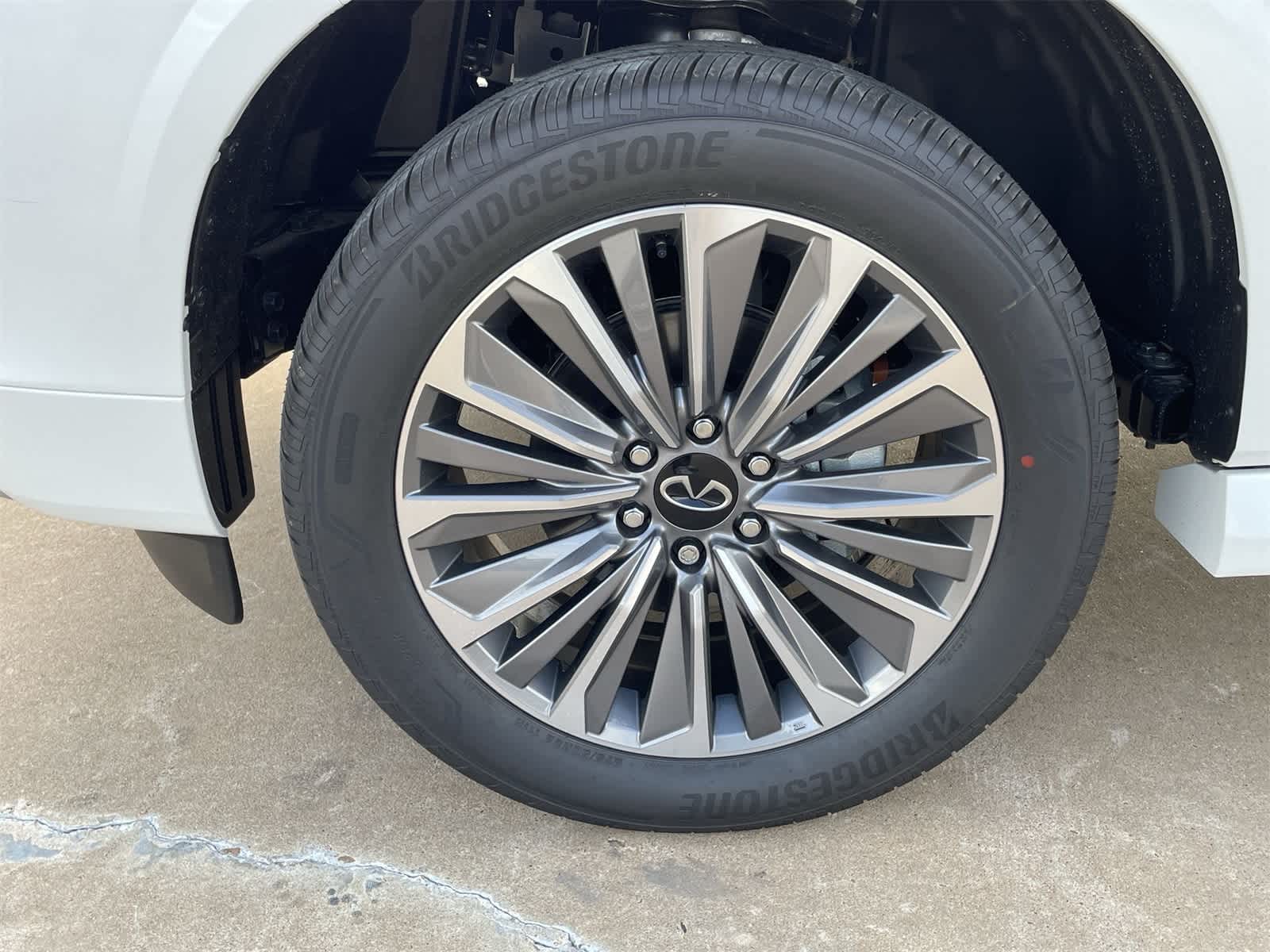 Thumbnail: 2025 INFINITI QX80 - 27