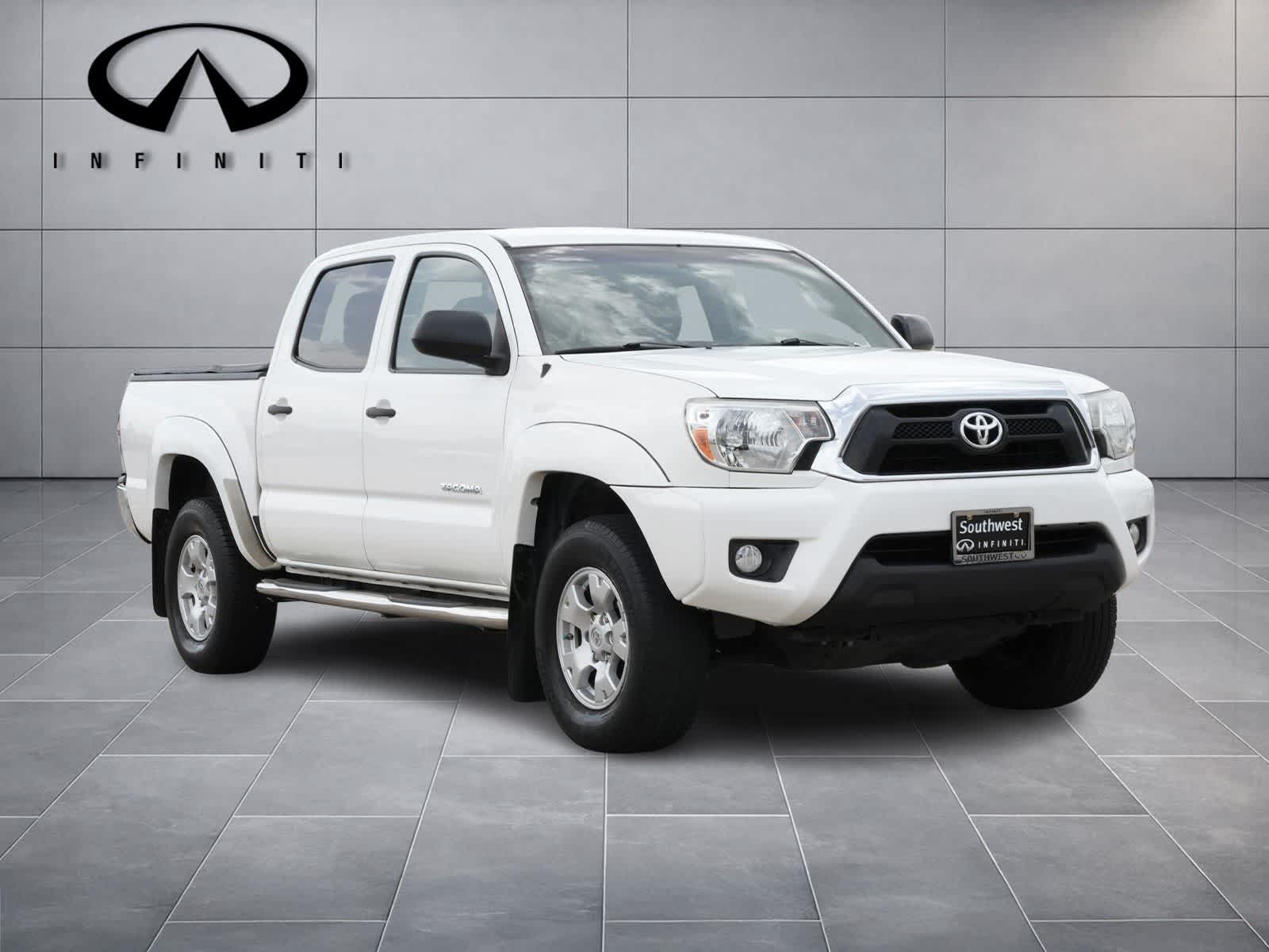 Thumbnail: 2015 Toyota Tacoma - 3