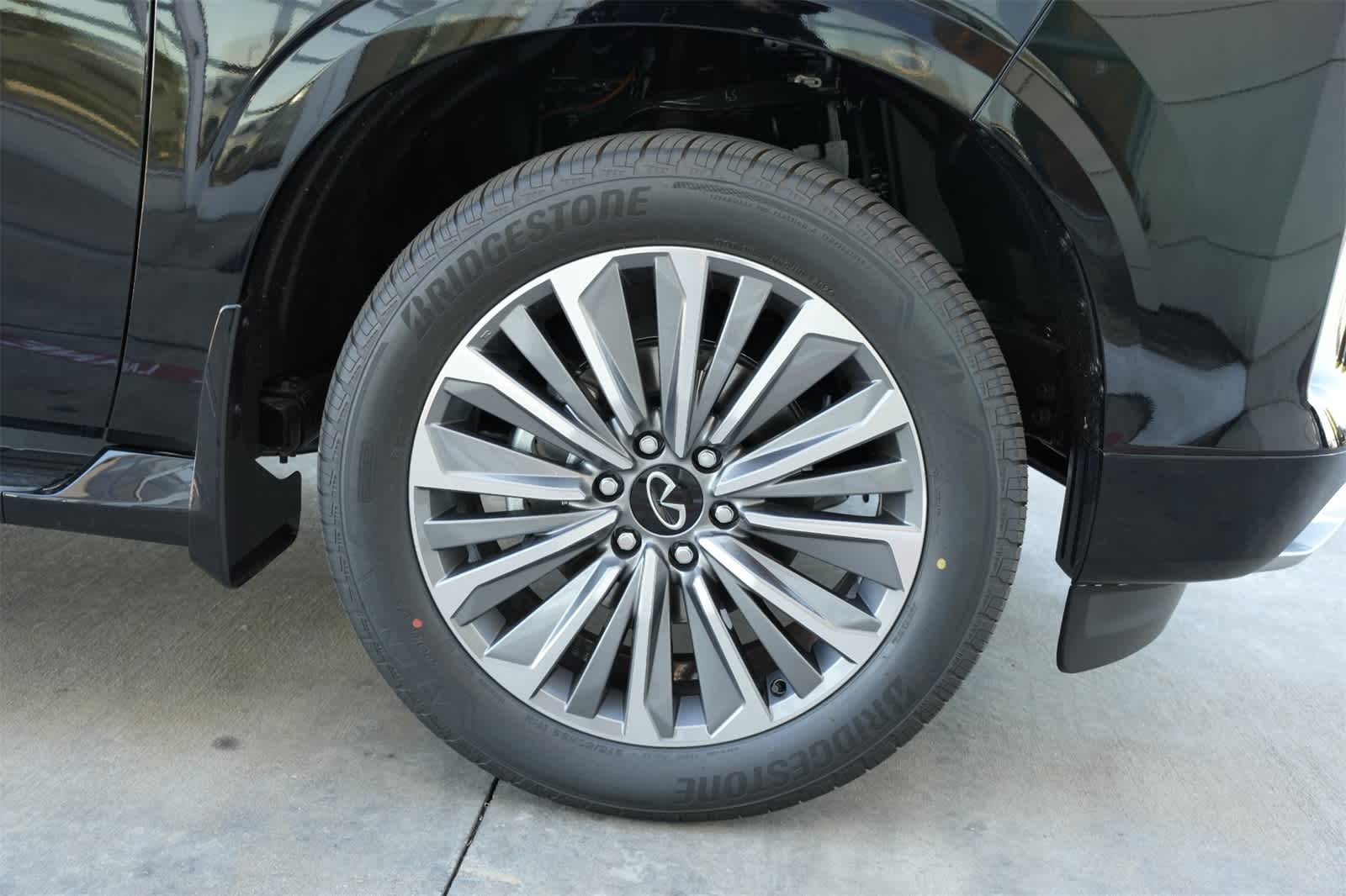 Thumbnail: 2025 INFINITI QX80 - 26