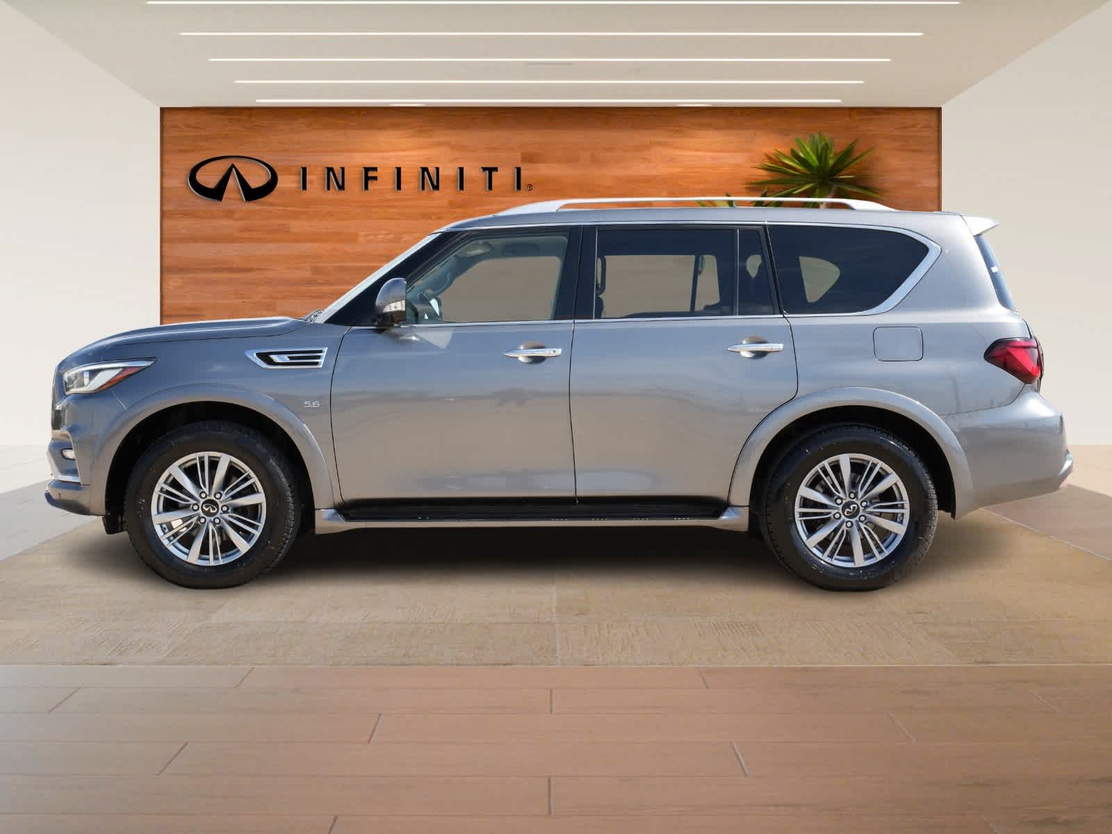 Thumbnail: 2019 INFINITI QX80 - 4