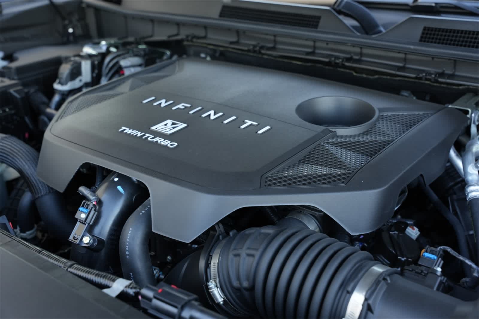 2025 INFINITI QX80 Luxe 27