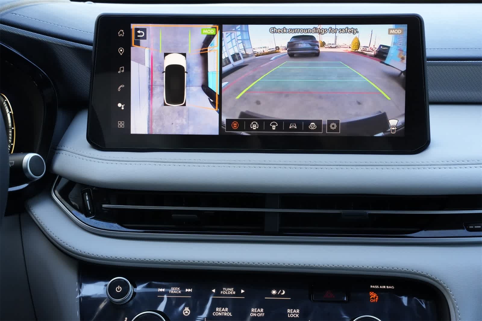 Thumbnail: 2026 INFINITI QX60 - 14