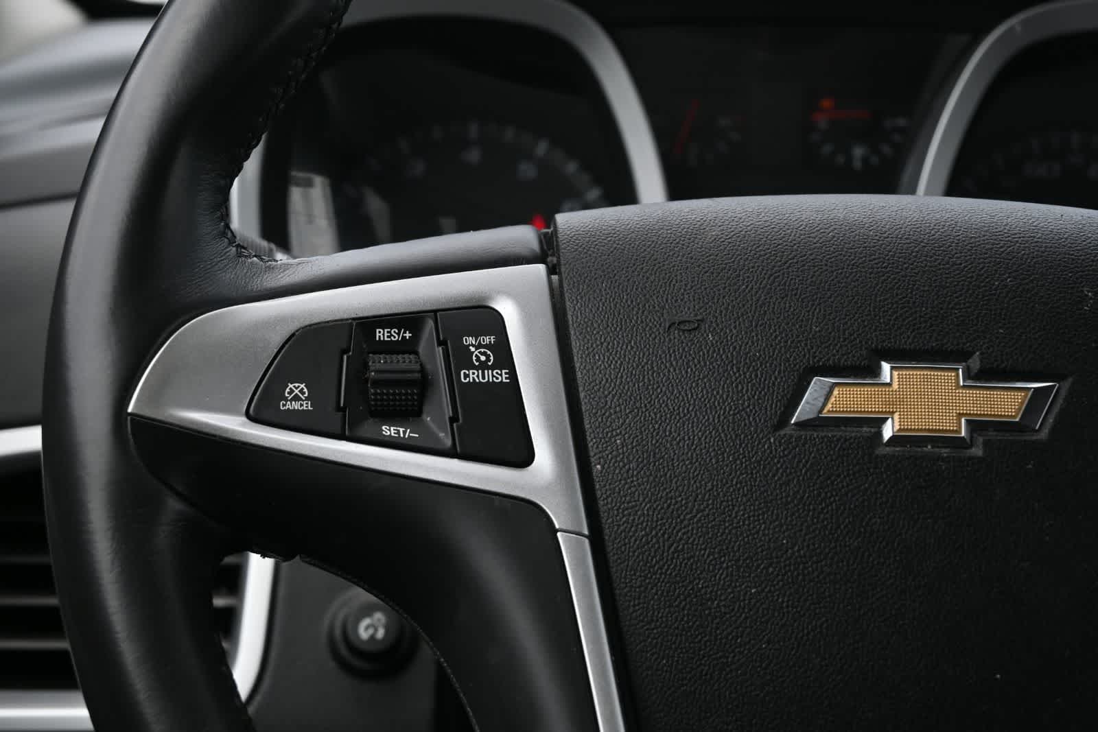 Thumbnail: 2017 Chevrolet Equinox - 10