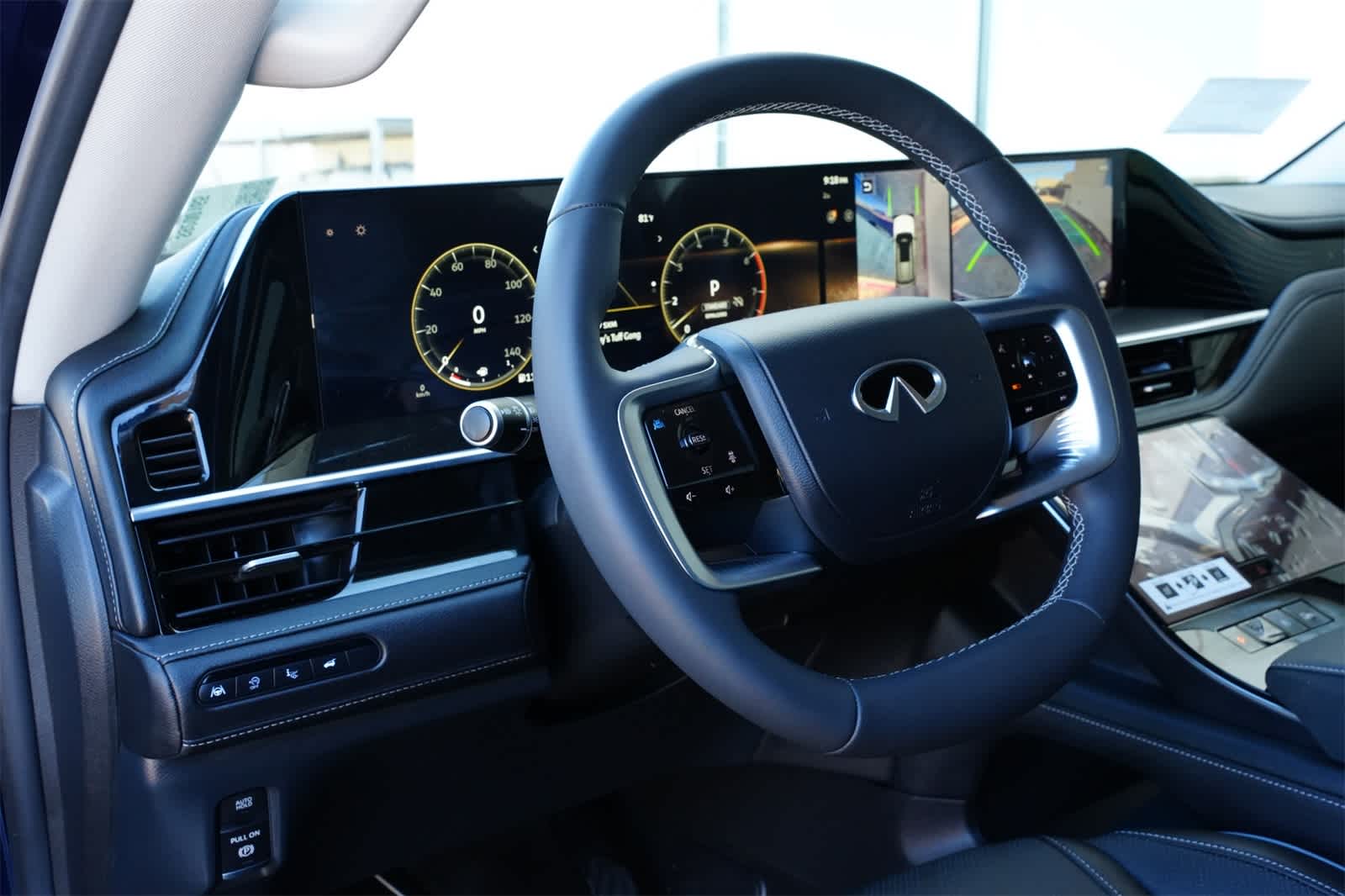 Thumbnail: 2025 INFINITI QX80 - 16