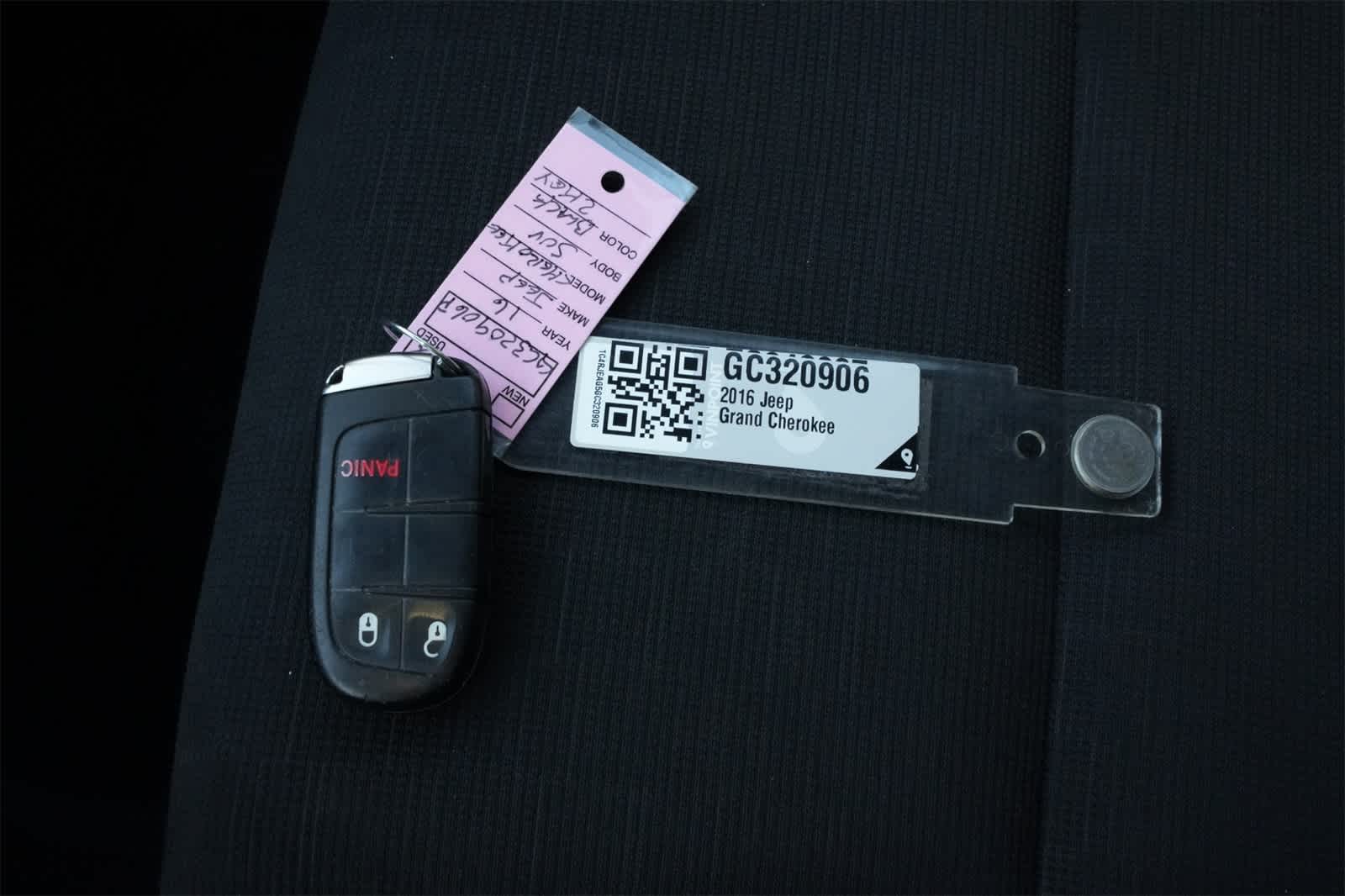 Thumbnail: 2016 Jeep Grand Cherokee - 28