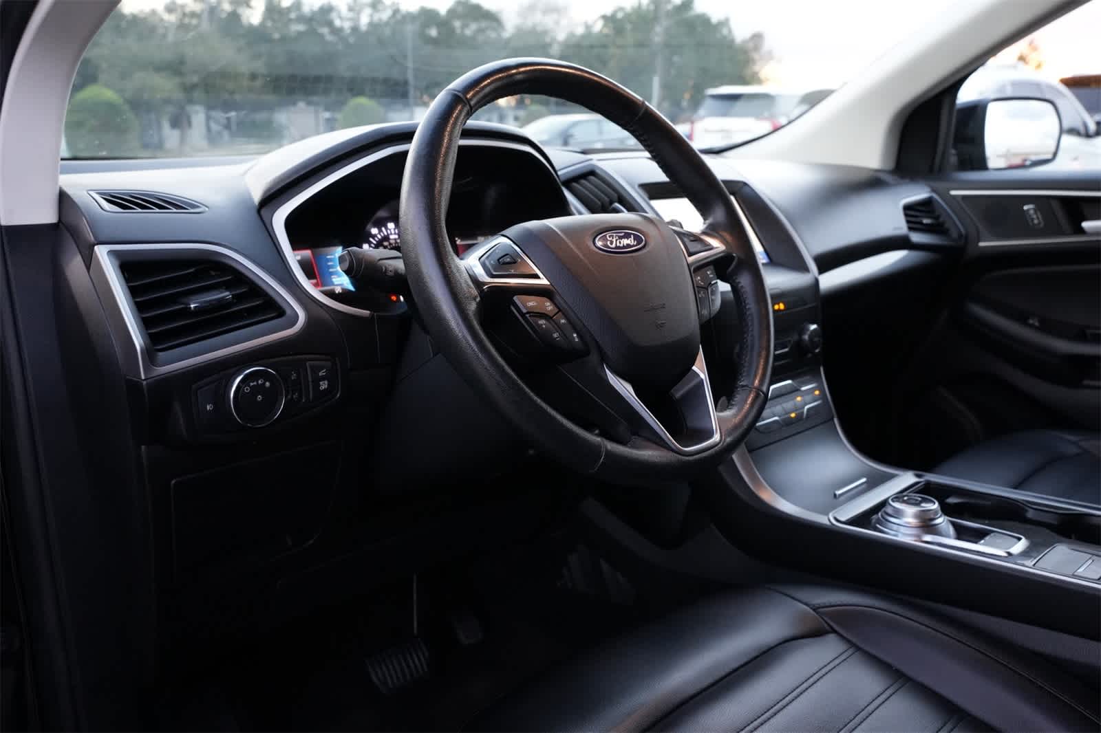 Thumbnail: 2020 Ford Edge - 16