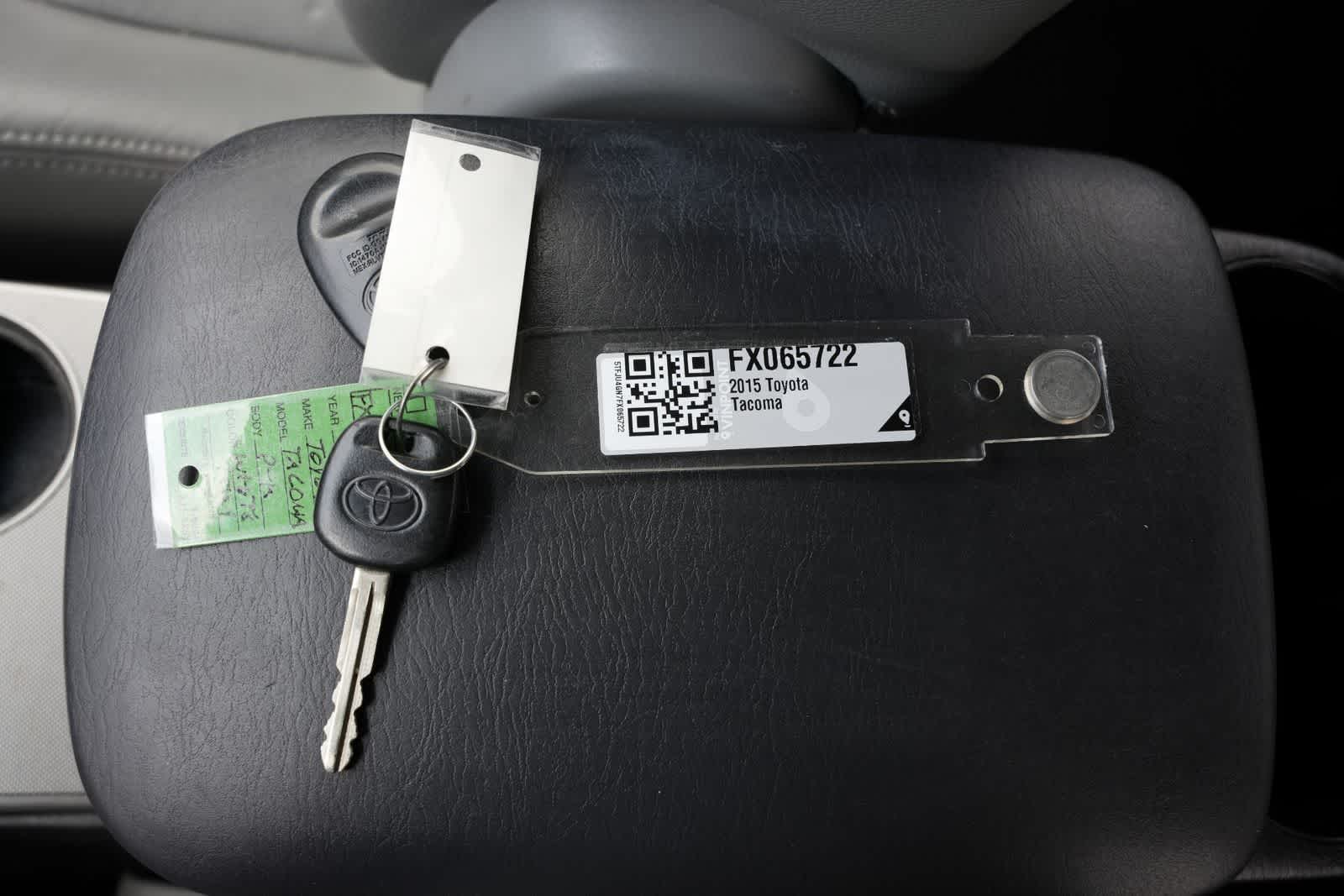 Thumbnail: 2015 Toyota Tacoma - 26