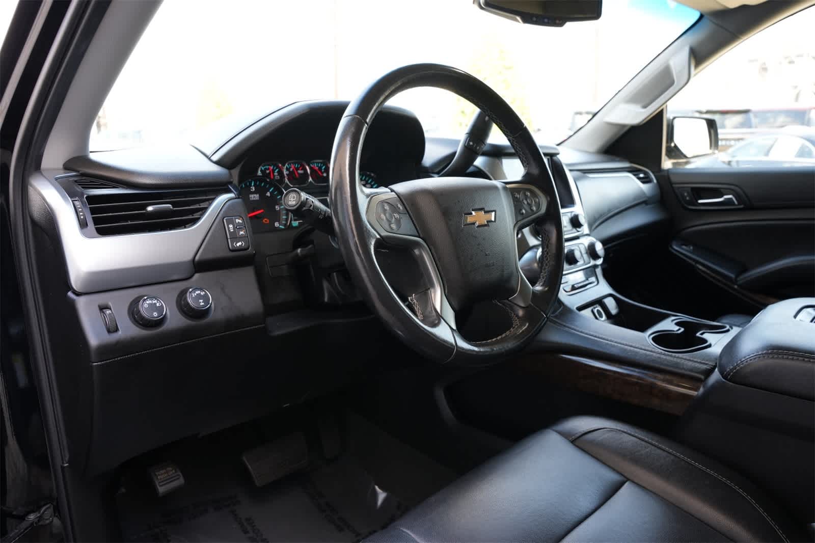 Thumbnail: 2019 Chevrolet Suburban - 16