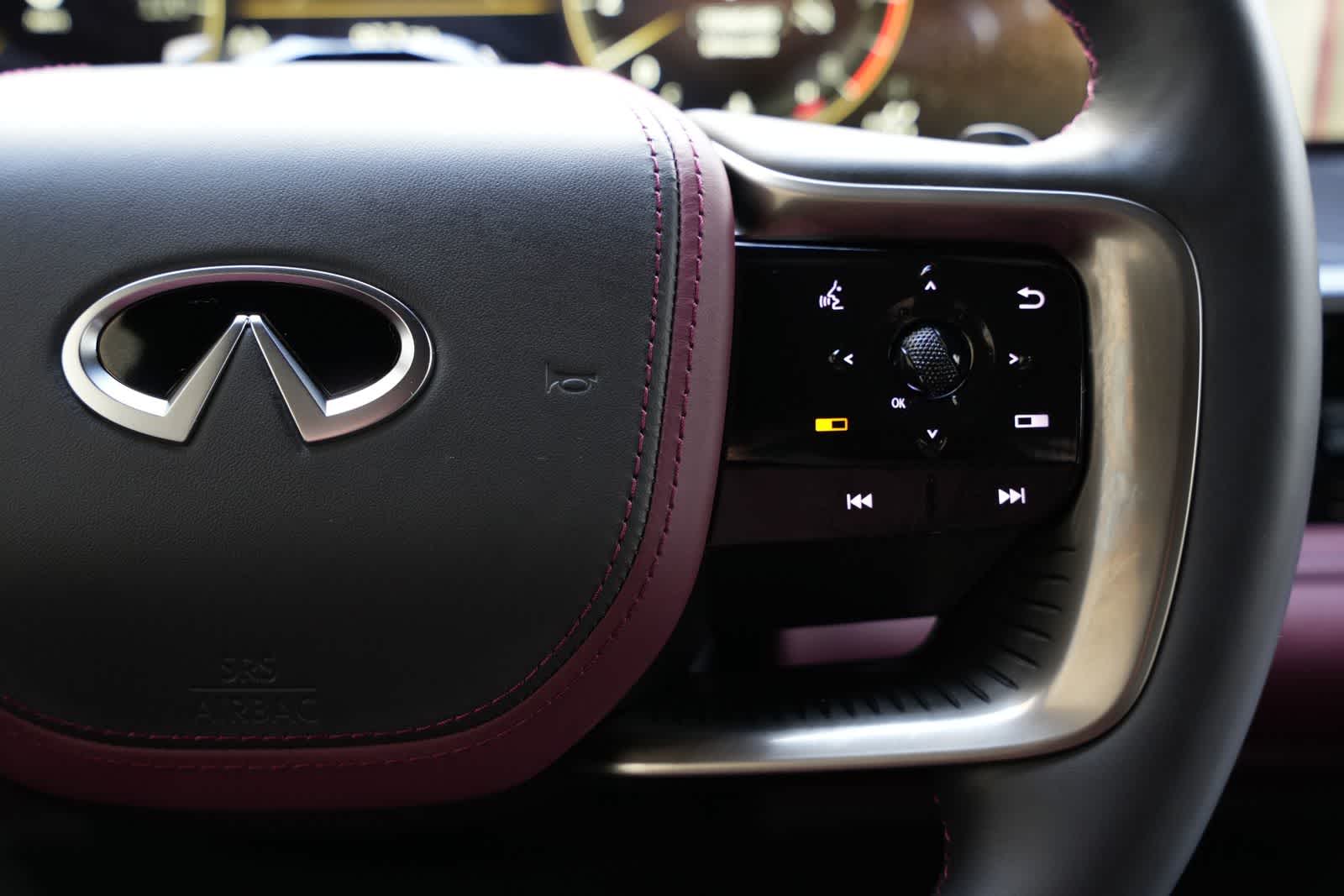 Thumbnail: 2026 INFINITI QX80 - 11