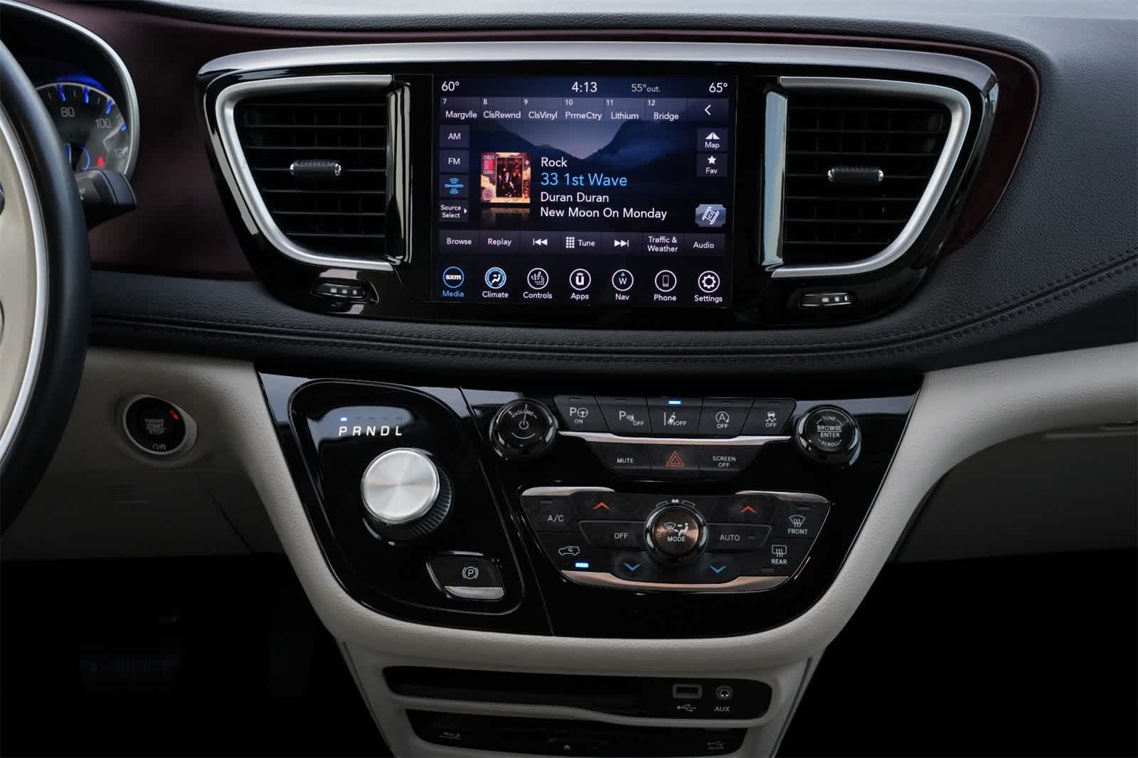 Thumbnail: 2018 Chrysler Pacifica - 13