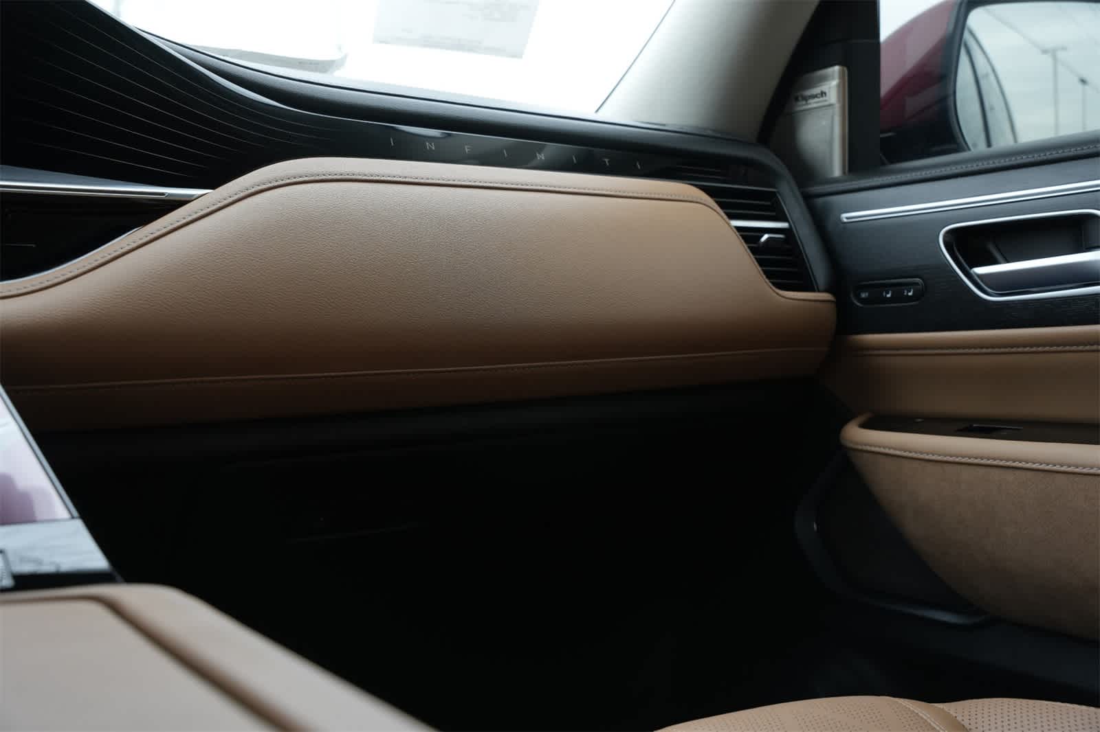 Thumbnail: 2025 INFINITI QX80 - 8