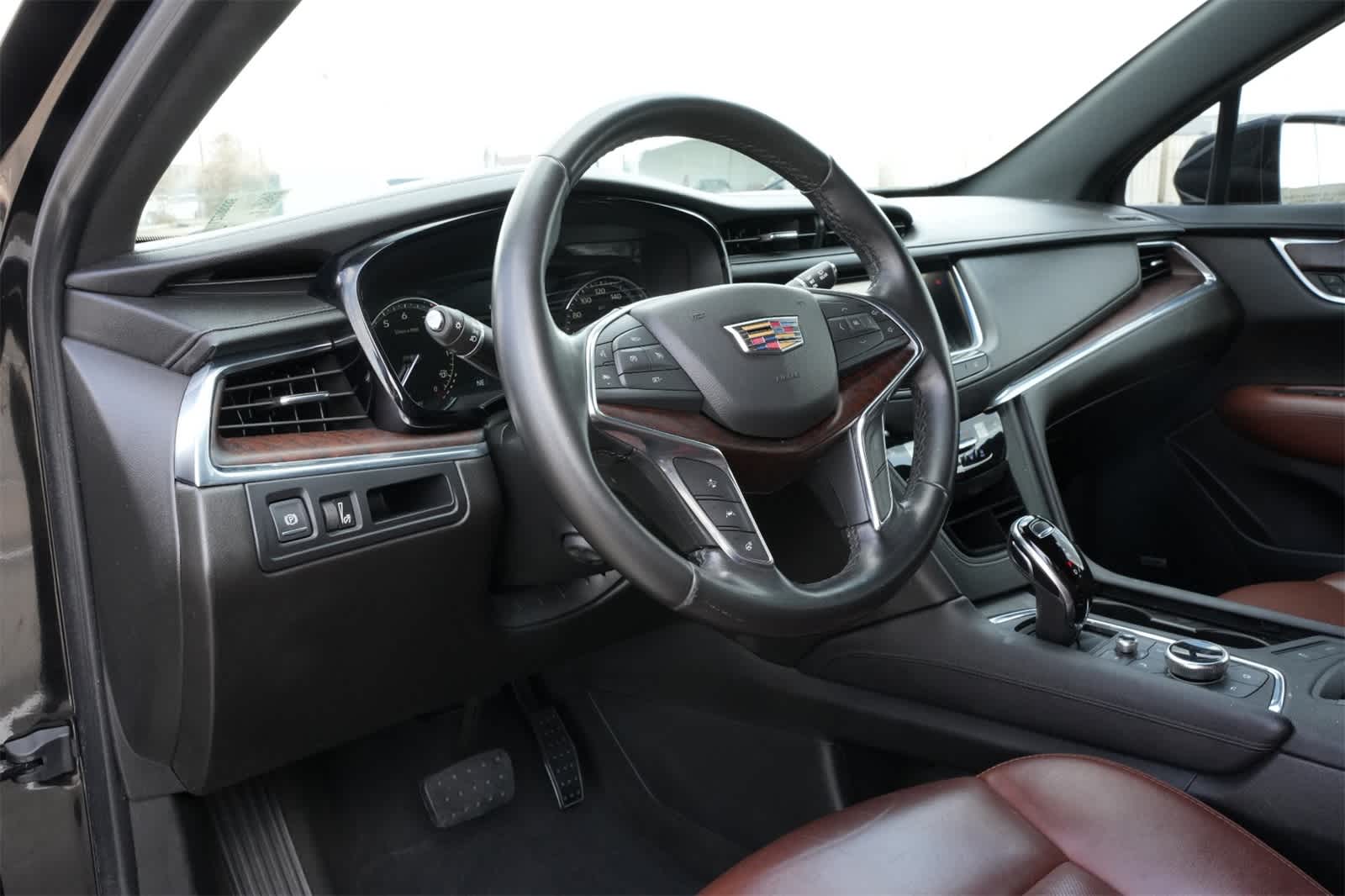 Thumbnail: 2020 Cadillac XT5 - 16