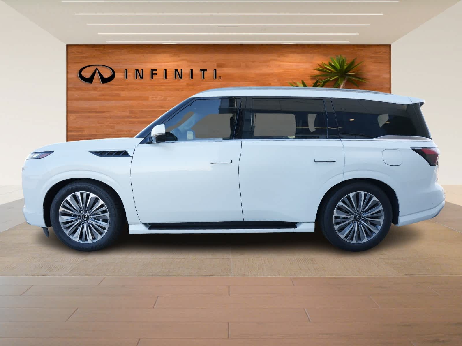 2025 INFINITI QX80 Luxe 4
